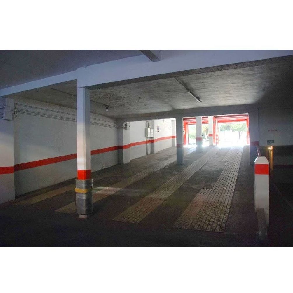 Aparcamiento: Servicios de Parking de Garaje Cuesta Aparcamiento: Servicios de Parking de Garaje Cuesta