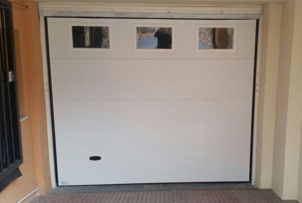 Puertas seccionales residenciales: Productos de Veinser Puertas seccionales residenciales: Productos de Veinser