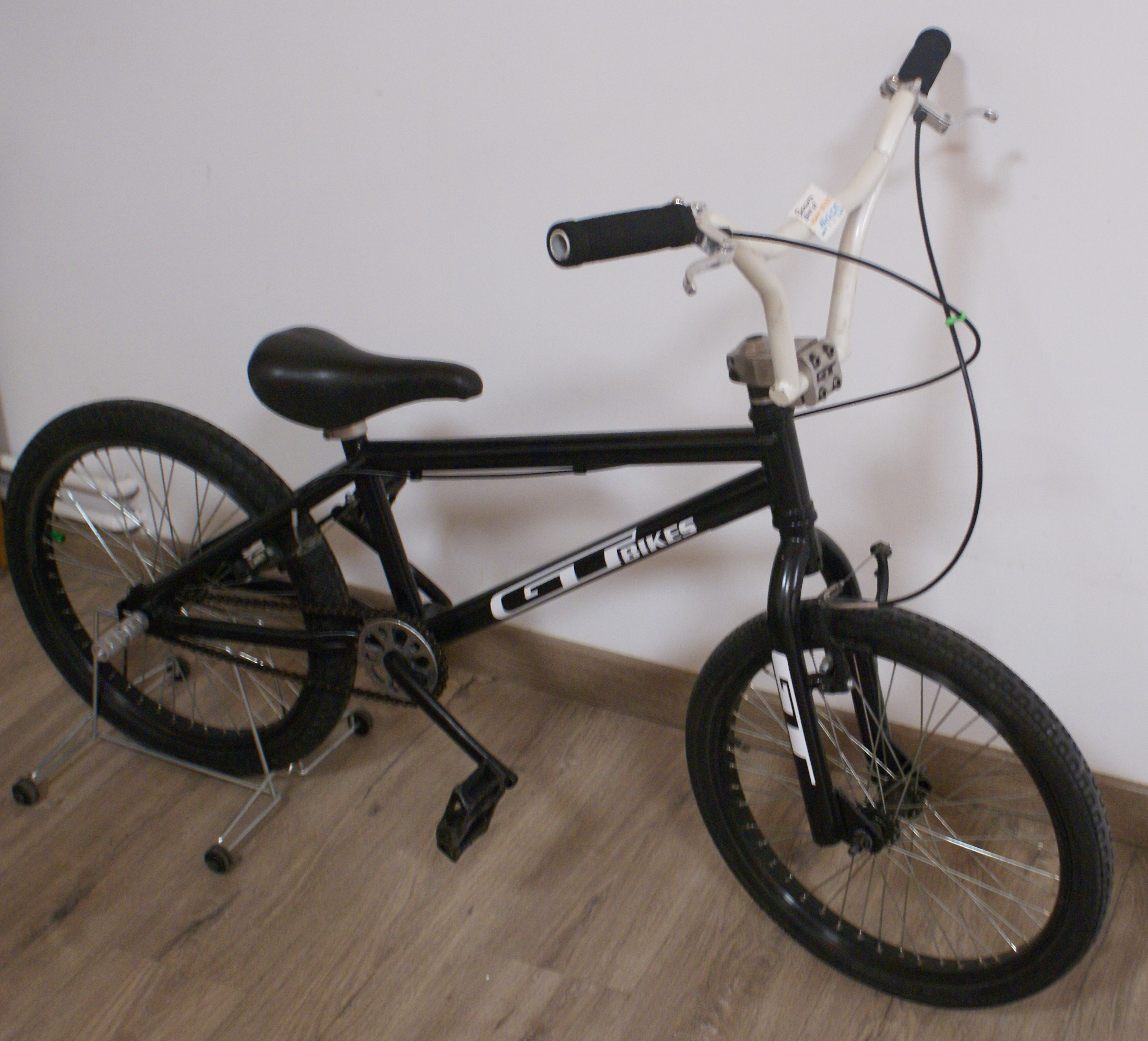 Bicicleta BMX GT: Catalogo de Ocasiones La Moneta Bicicleta BMX GT: Catalogo de Ocasiones La Moneta