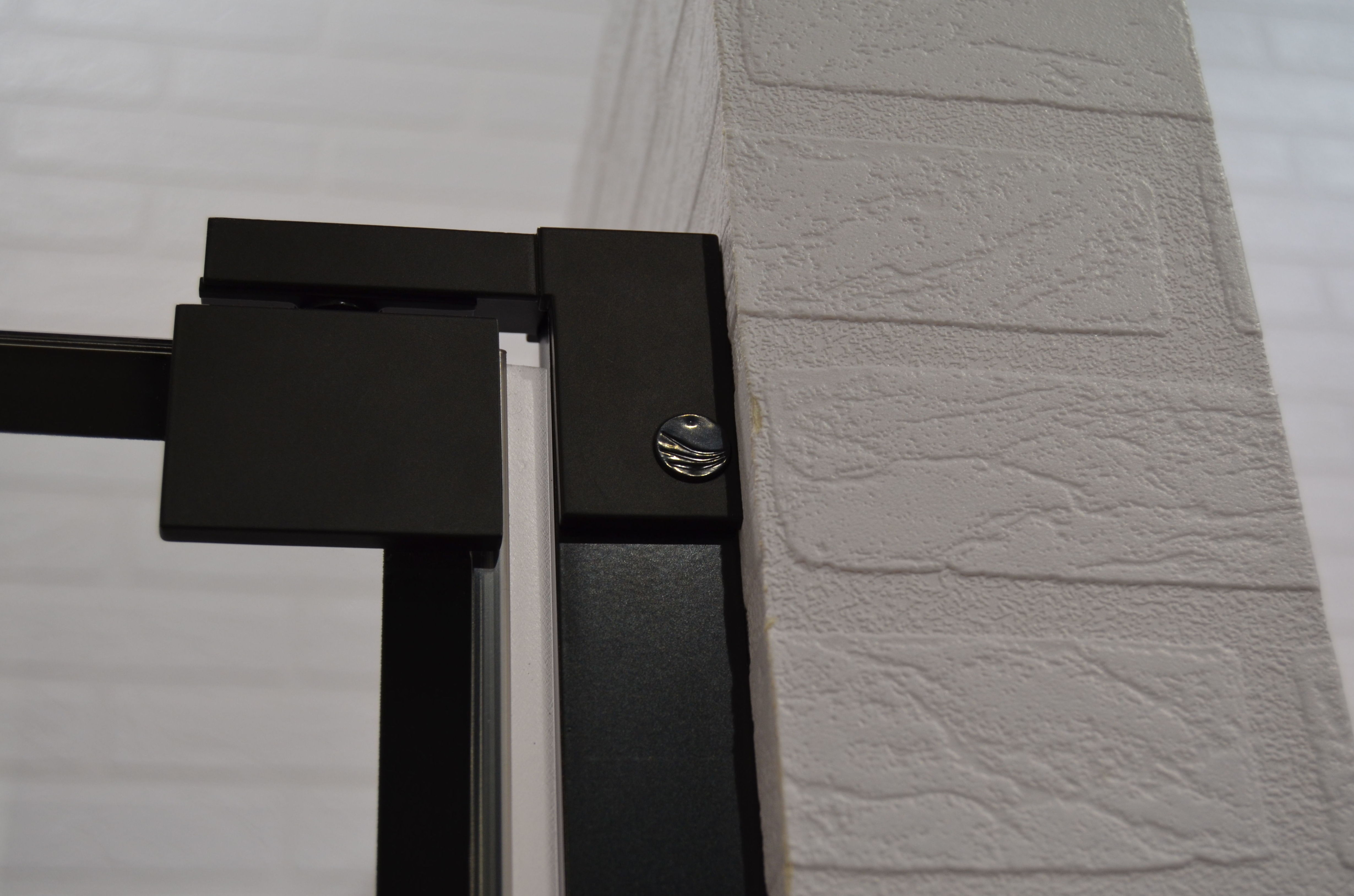 Detalle Bisagra lacado Negro Detalle Bisagra lacado Negro