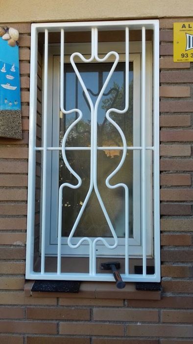 Foto 42 de Cierres y puertas metálicas en  | Puertas Metálicas Salinas