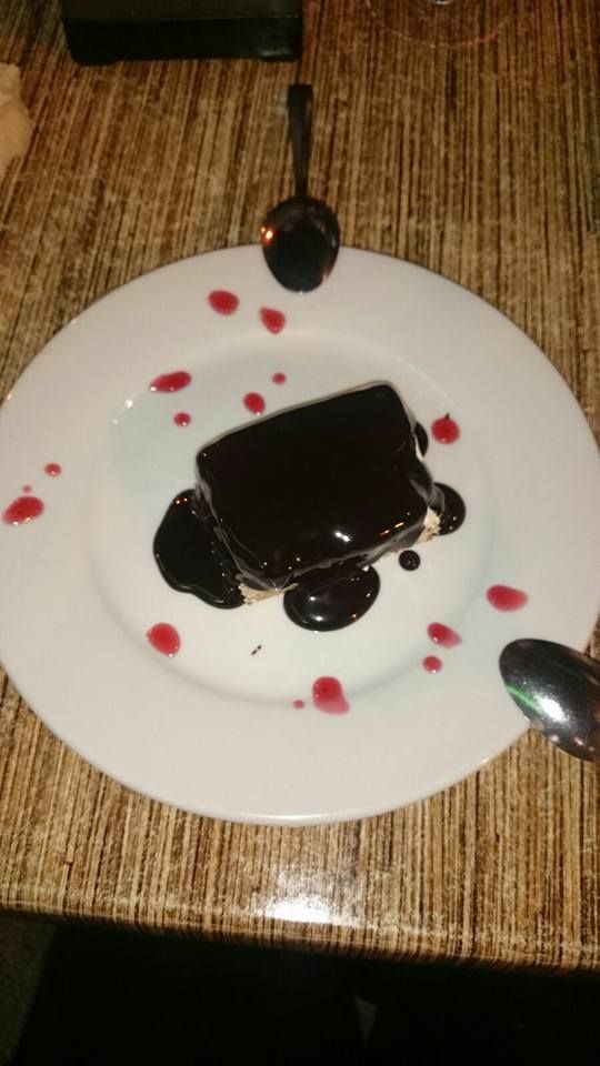 Postres: Carta de Restaurante La Parrilla Postres: Carta de Restaurante La Parrilla