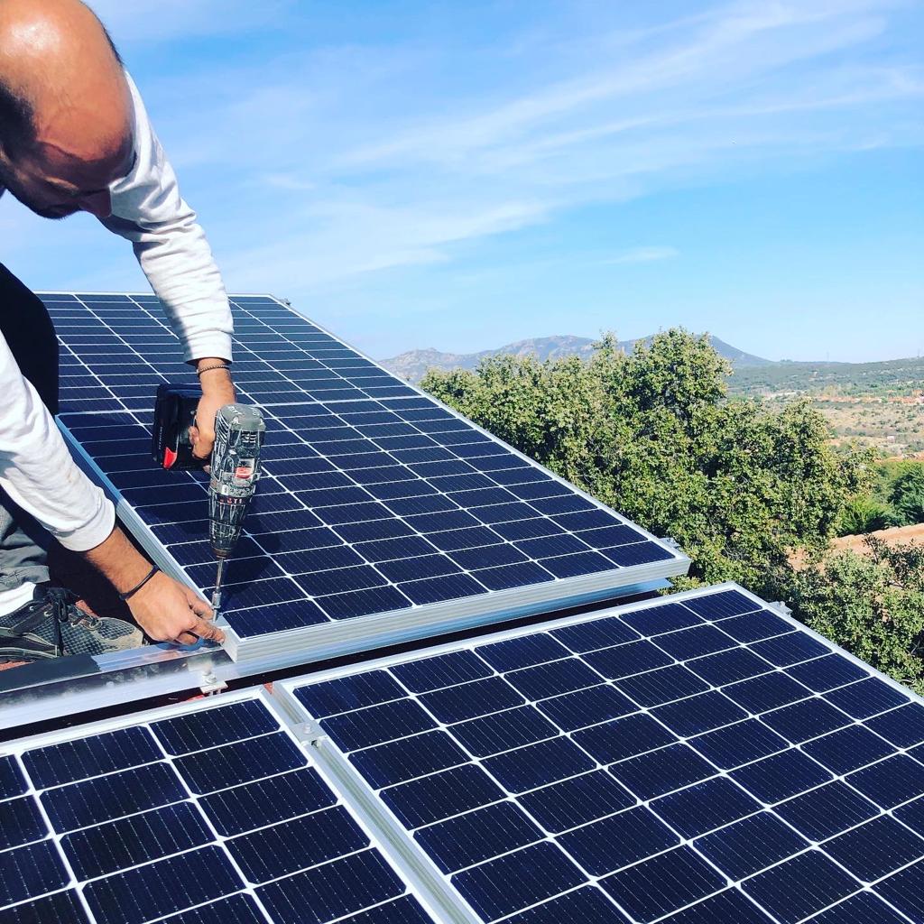 INSTALACION PLACAS SOLARES: NUESTROS SERVICIOS de ELECTRONIETO INSTALACION PLACAS SOLARES: NUESTROS SERVICIOS de ELECTRONIETO
