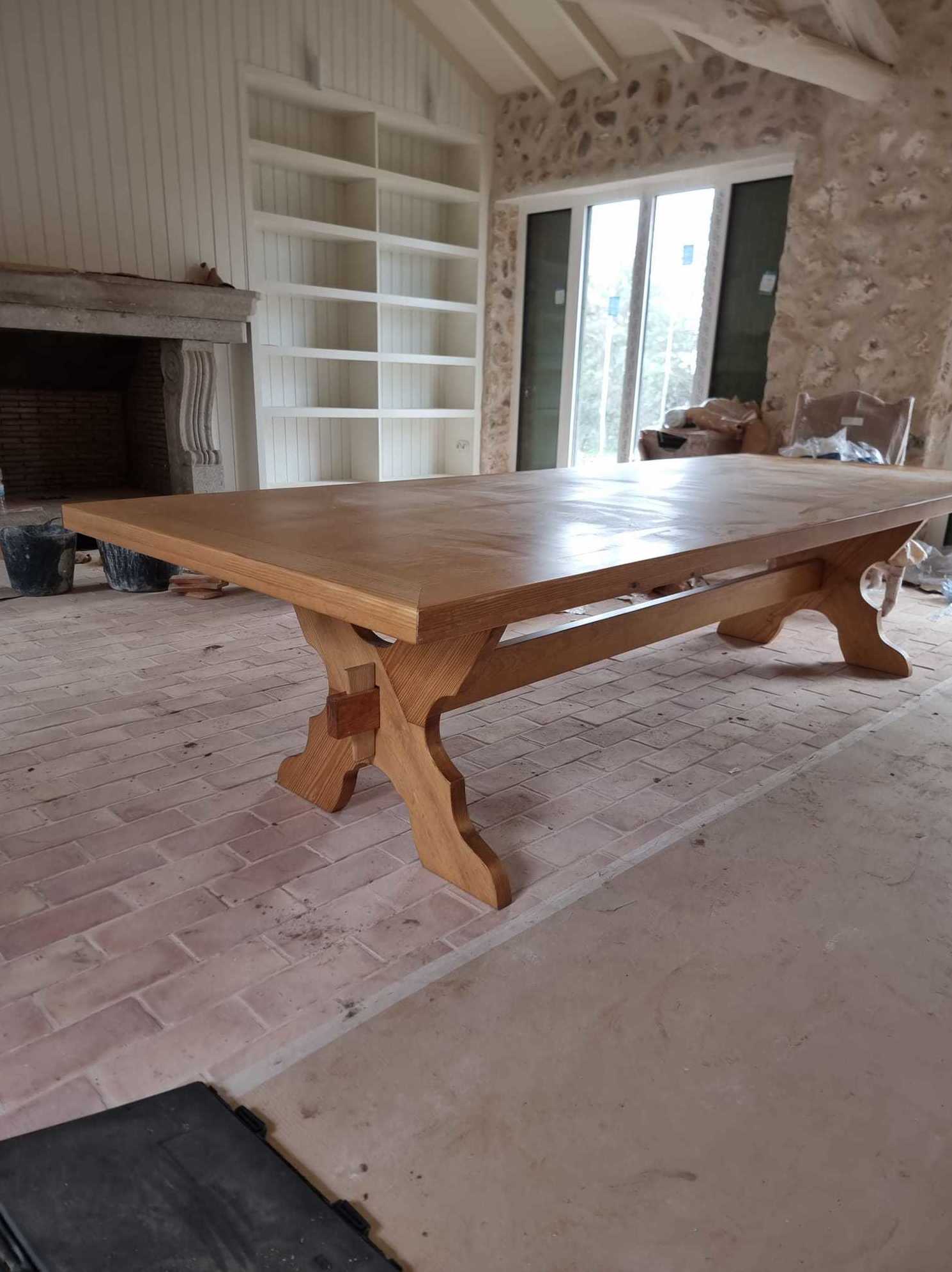 Ampliación y restauración de mesa de madera maciza