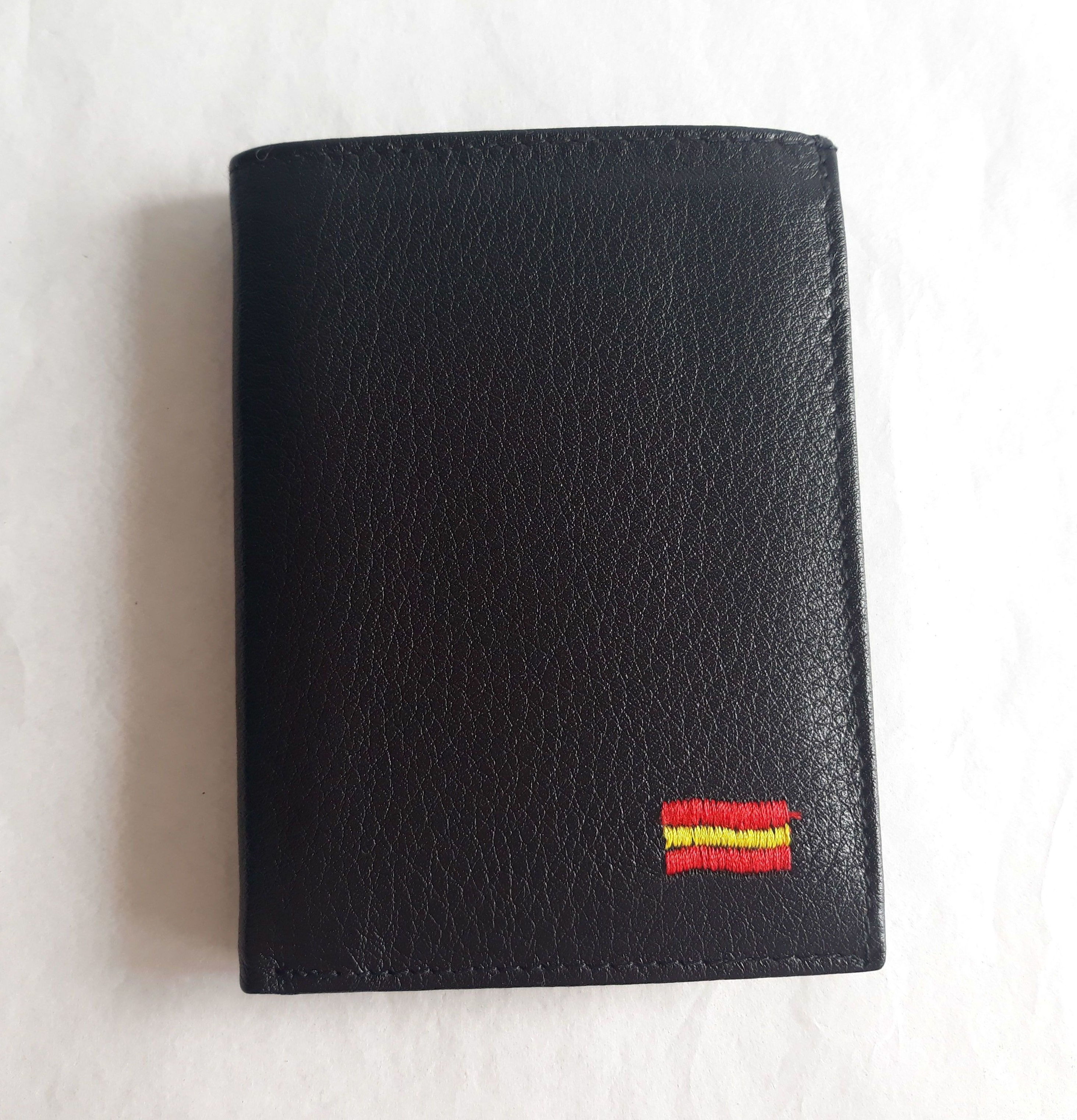 Cartera De Caballero 202 BORDADO: Catálogo de M.G. Piel Cartera De Caballero 202 BORDADO: Catálogo de M.G. Piel