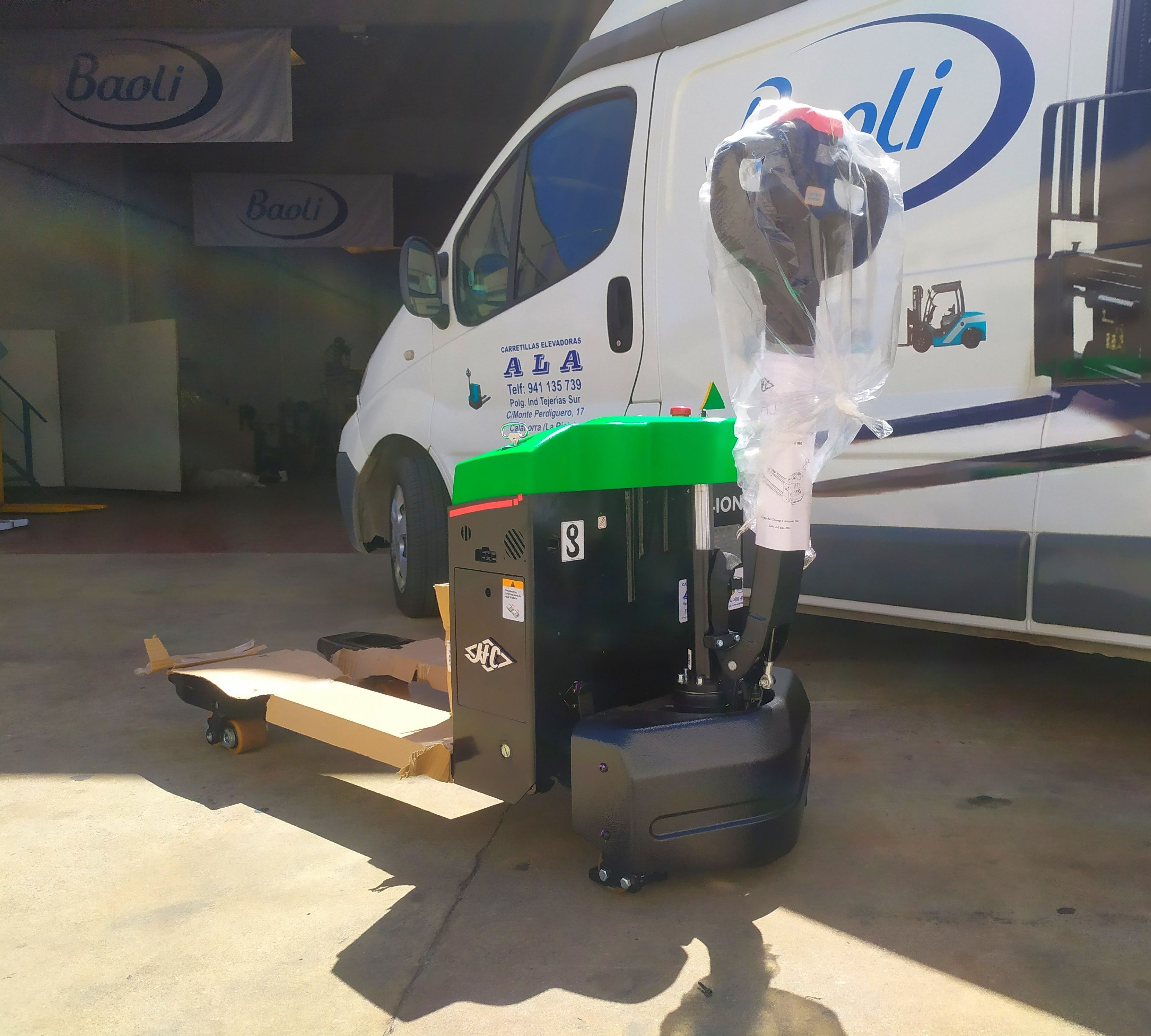 VENTA TRANSPALETAS NUEVAS ECONÓMICAS CON BATERÍA LI-ION: Maquinaria de ocasión of Carretillas Elevadoras A.L.A., S.L. VENTA TRANSPALETAS NUEVAS ECONÓMICAS CON BATERÍA LI-ION: Maquinaria de ocasión of Carretillas Elevadoras A.L.A., S.L.