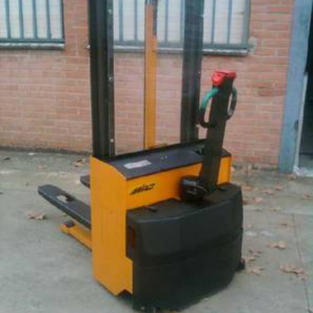 VENTA APILADOR ELÉCTRICO ECONÓMICO: Maquinaria de ocasión de Carretillas Elevadoras A.L.A., S.L. VENTA APILADOR ELÉCTRICO ECONÓMICO: Maquinaria de ocasión de Carretillas Elevadoras A.L.A., S.L.