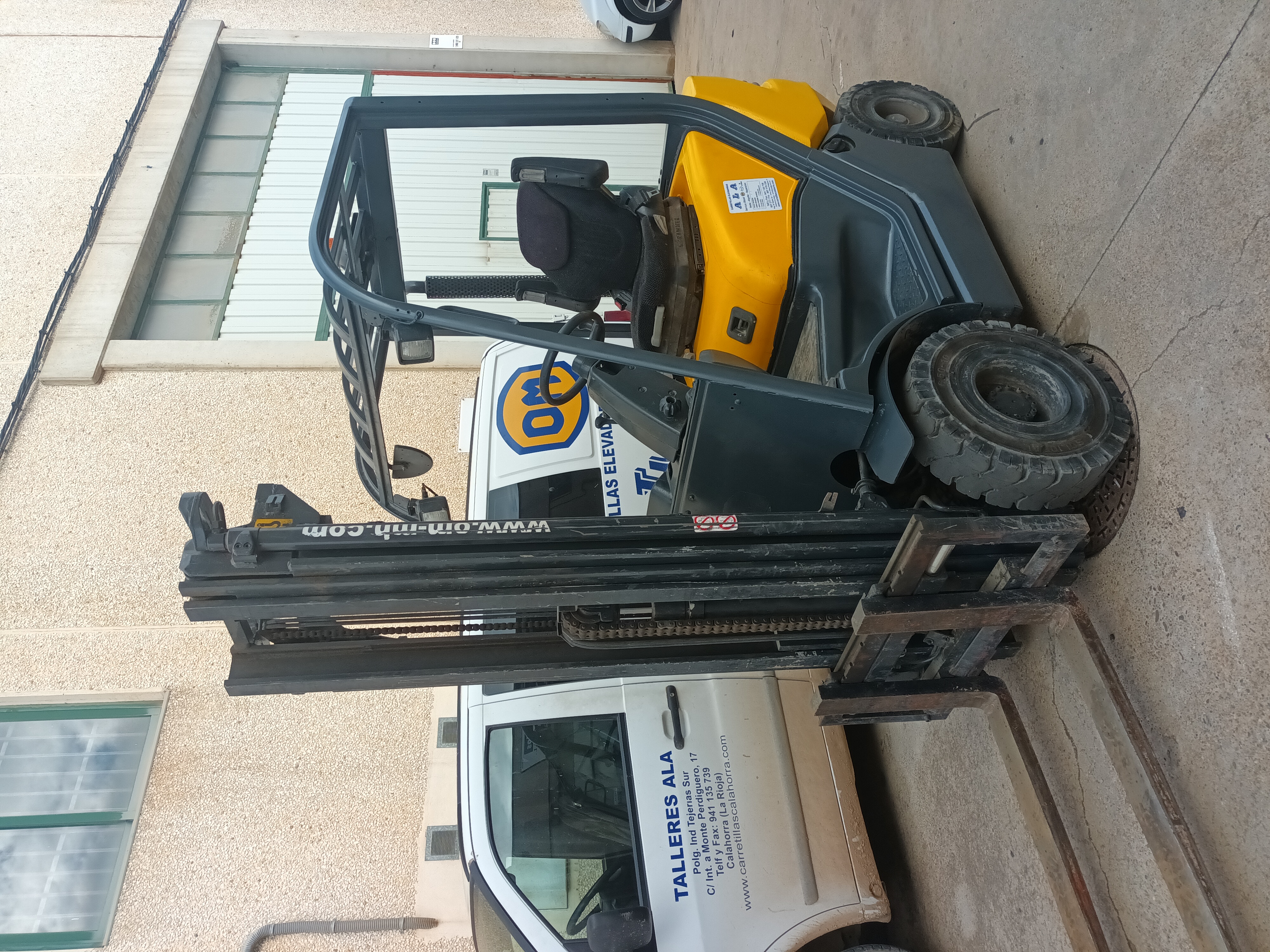 carretilla diesel marca OM con pocas horas: Maquinaria de ocasión de Carretillas Elevadoras A.L.A., S.L. carretilla diesel marca OM con pocas horas: Maquinaria de ocasión de Carretillas Elevadoras A.L.A., S.L.