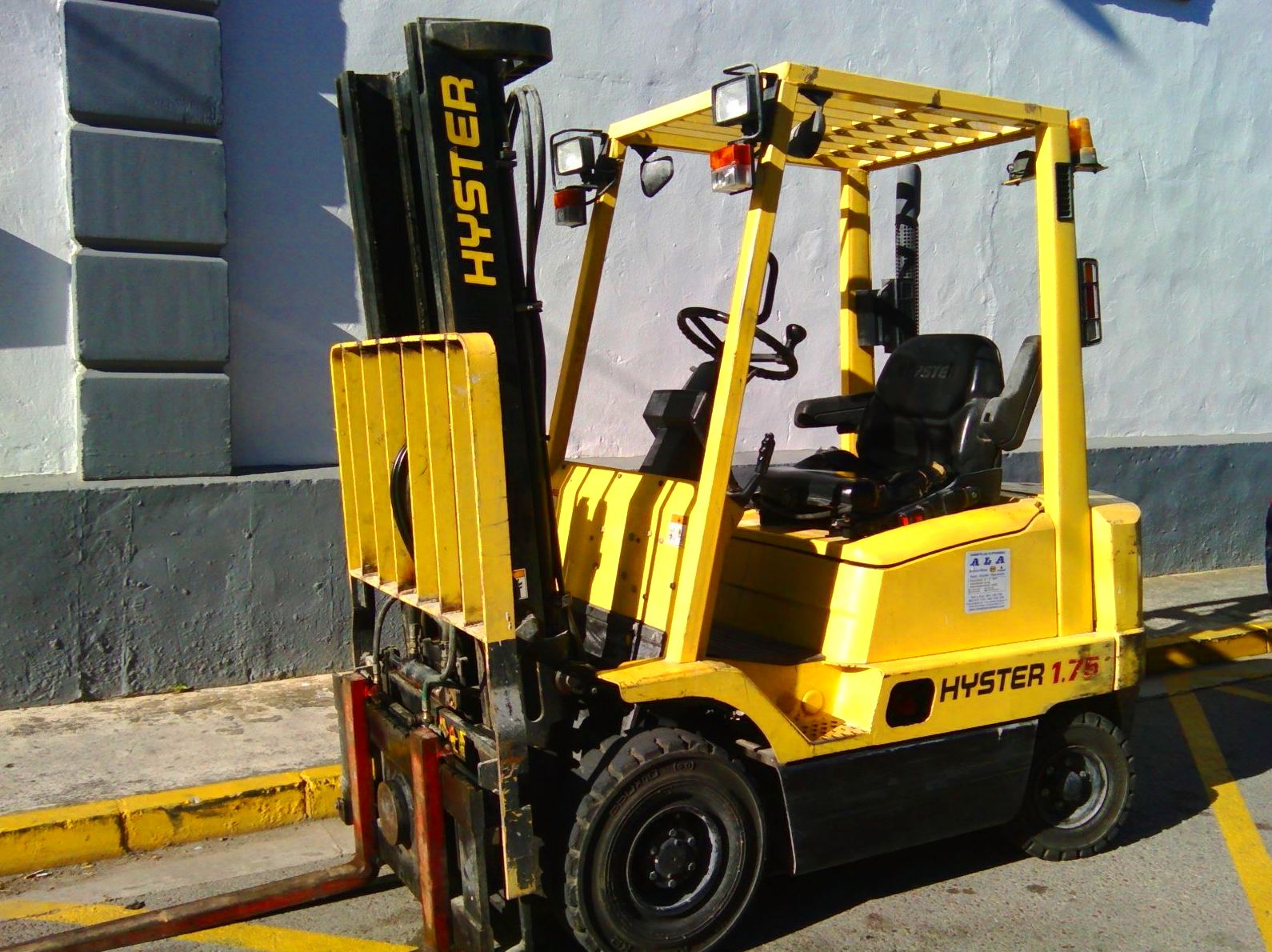OCASIÓN CARRETILLA DIESEL CON VOLTEADOR: Maquinaria de ocasión de Carretillas Elevadoras A.L.A., S.L. OCASIÓN CARRETILLA DIESEL CON VOLTEADOR: Maquinaria de ocasión de Carretillas Elevadoras A.L.A., S.L.