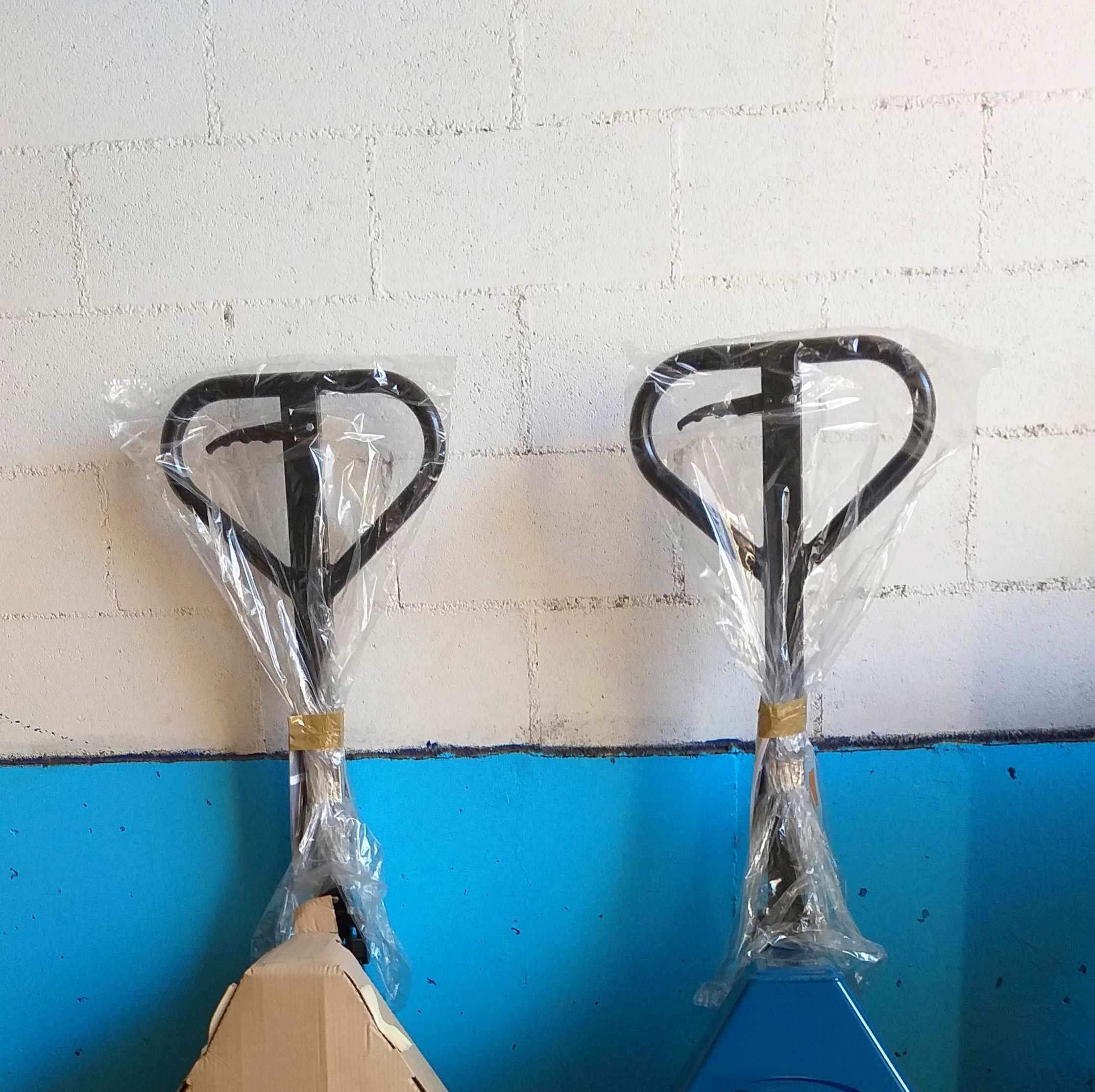 VENTA DE TRANSPALETAS MANUALES MARCA BAOLI: Maquinaria de ocasión de Carretillas Elevadoras A.L.A., S.L. VENTA DE TRANSPALETAS MANUALES MARCA BAOLI: Maquinaria de ocasión de Carretillas Elevadoras A.L.A., S.L.
