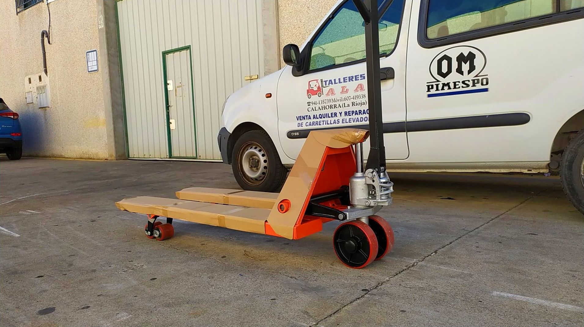 VENTA TRANSPALETAS DE OCASIÓN: Maquinaria de ocasión de Carretillas Elevadoras A.L.A., S.L. VENTA TRANSPALETAS DE OCASIÓN: Maquinaria de ocasión de Carretillas Elevadoras A.L.A., S.L.