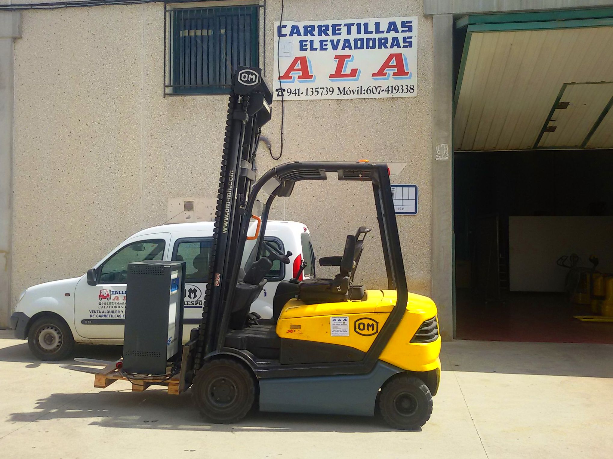 OCASIÓN VENTA CARRETILLA ELÉCTRICA MARCA OM: Maquinaria de ocasión de Carretillas Elevadoras A.L.A., S.L. OCASIÓN VENTA CARRETILLA ELÉCTRICA MARCA OM: Maquinaria de ocasión de Carretillas Elevadoras A.L.A., S.L.