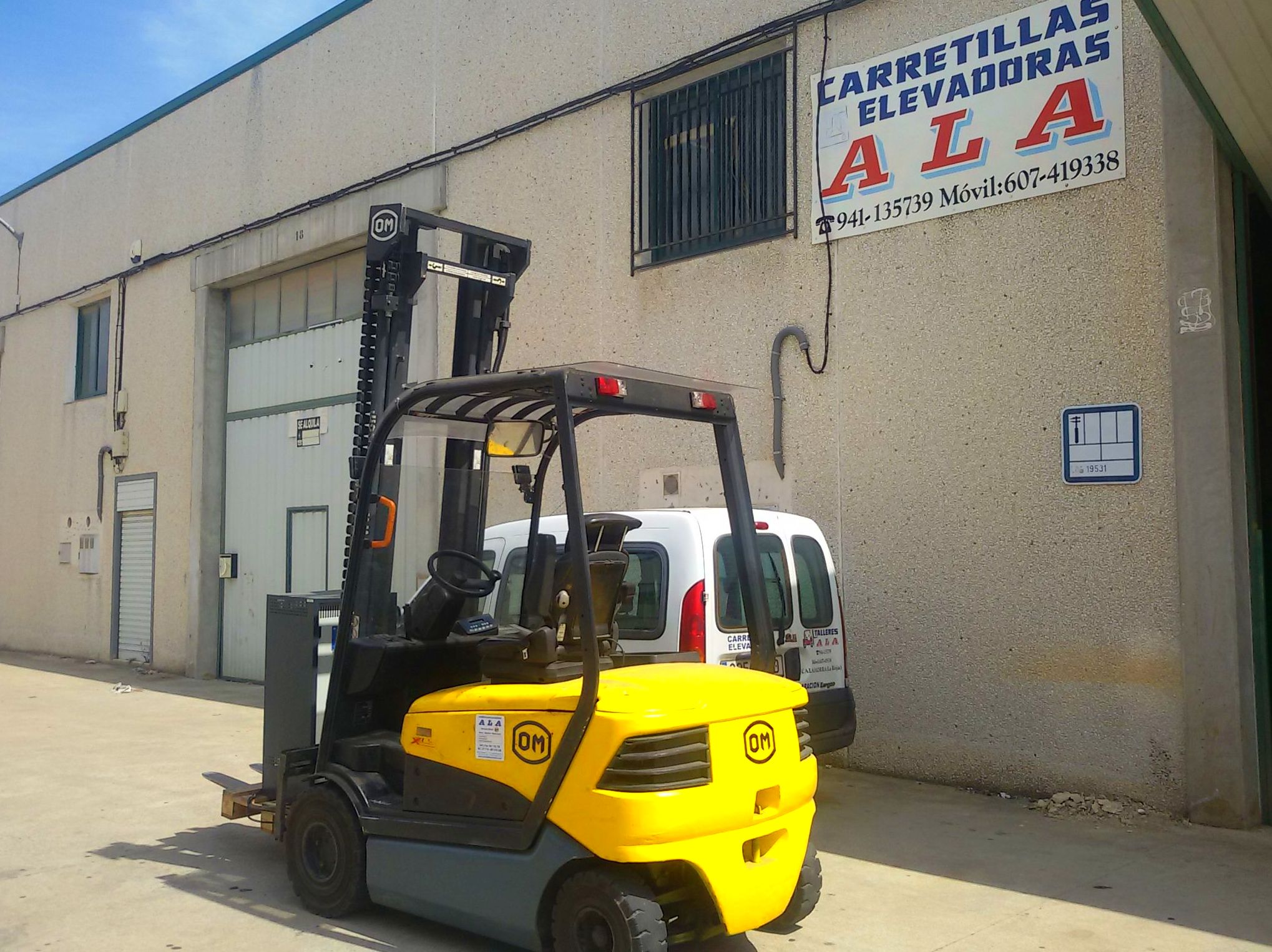 OCASIÓN VENTA CARRETILLA ELÉCTRICA MARCA OM: Maquinaria de ocasión de Carretillas Elevadoras A.L.A., S.L. OCASIÓN VENTA CARRETILLA ELÉCTRICA MARCA OM: Maquinaria de ocasión de Carretillas Elevadoras A.L.A., S.L.