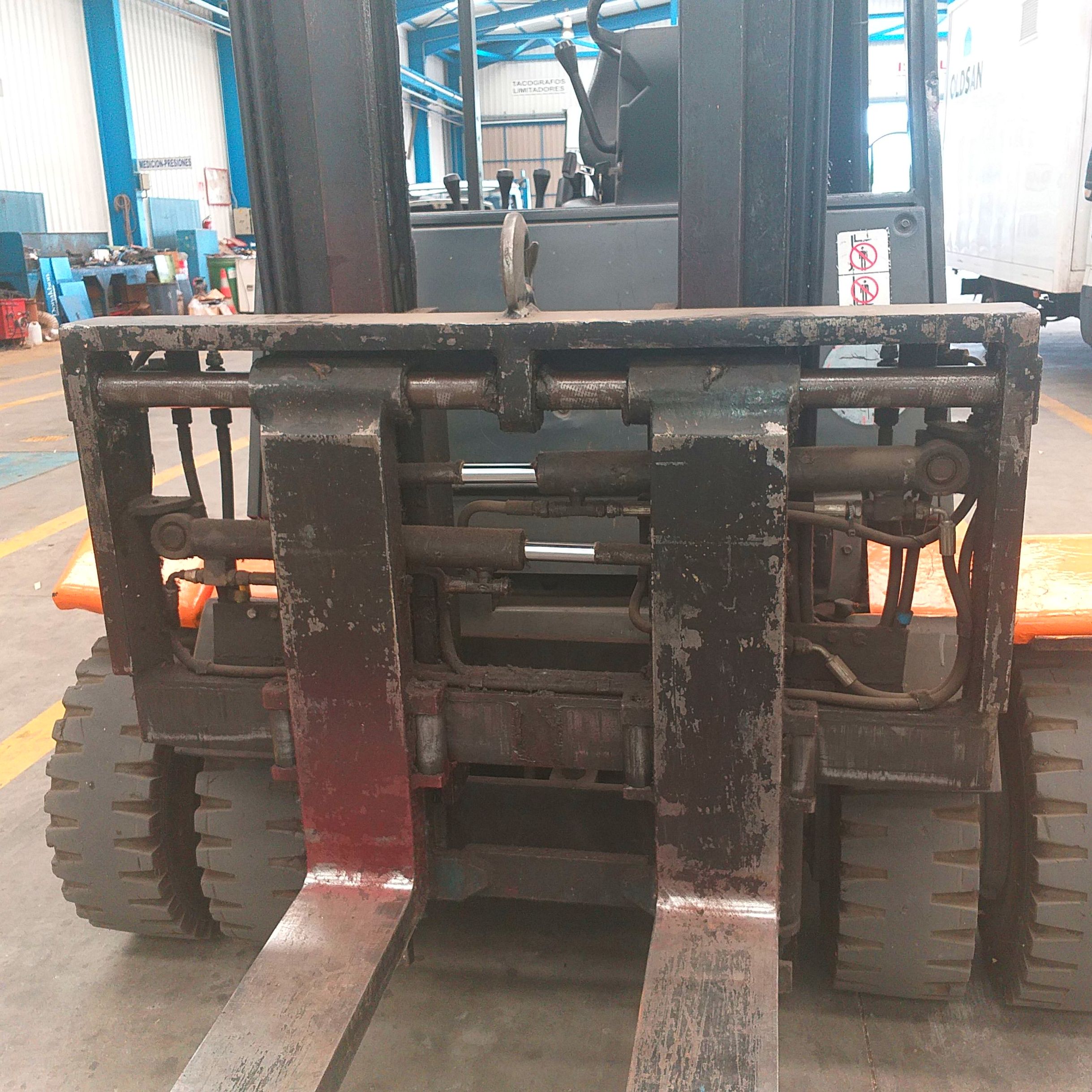 OCASIÓN CARRETILLA DIESEL CON POSICIONADOR DE HORQUILLAS: Maquinaria de ocasión de Carretillas Elevadoras A.L.A., S.L. OCASIÓN CARRETILLA DIESEL CON POSICIONADOR DE HORQUILLAS: Maquinaria de ocasión de Carretillas Elevadoras A.L.A., S.L.
