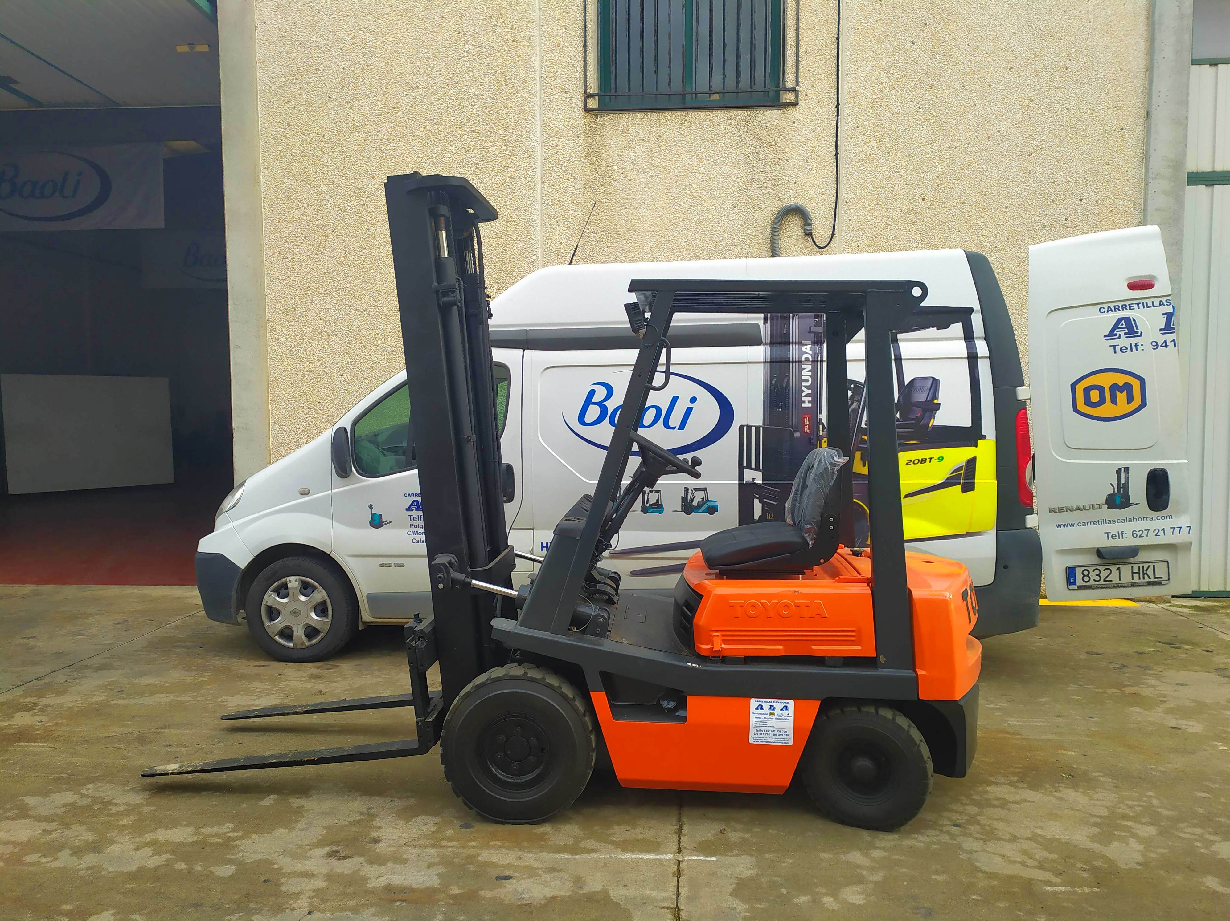 VENTA CARRETILLA DIESEL MARCA TOYOTA ECONÓMICA: Maquinaria de ocasión de Carretillas Elevadoras A.L.A., S.L. VENTA CARRETILLA DIESEL MARCA TOYOTA ECONÓMICA: Maquinaria de ocasión de Carretillas Elevadoras A.L.A., S.L.