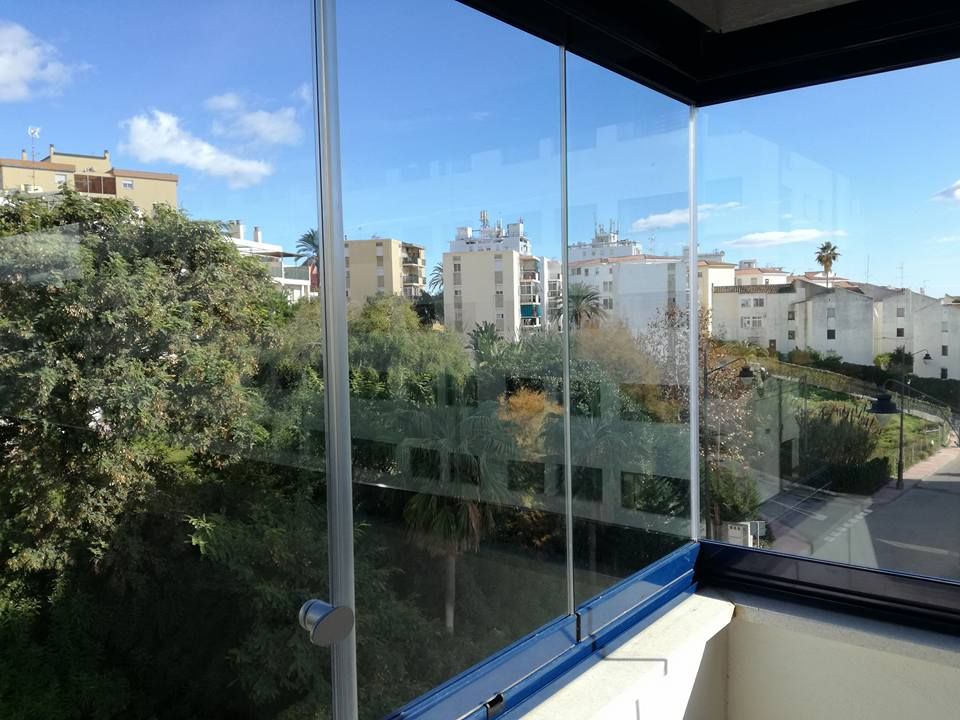 Cortinas de cristal: Servicios de Chemasol Cortinas de cristal: Servicios de Chemasol