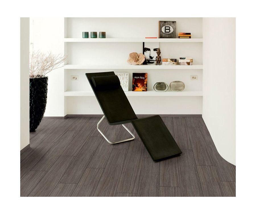 Pavimento de PVC, instalado por Puertas Miret en Sitges. Pavimento de PVC, instalado por Puertas Miret en Sitges.