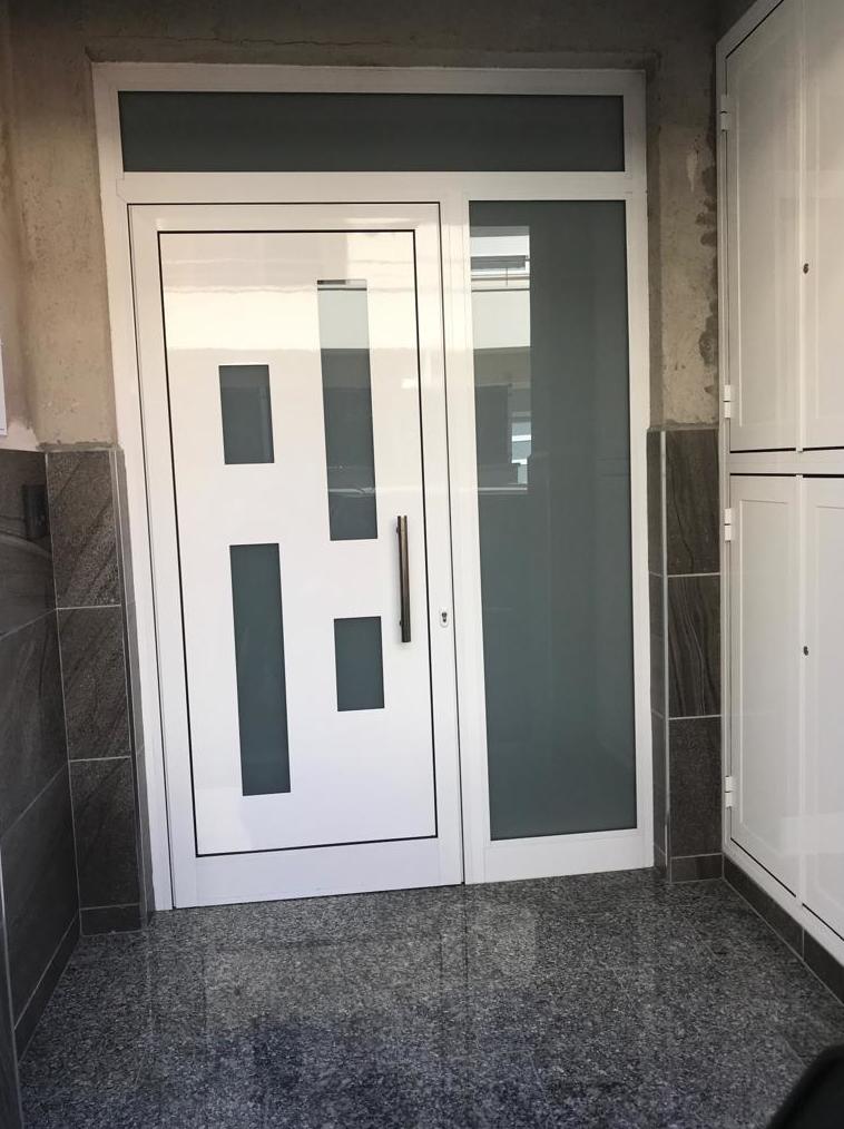 Puertas: Productos y servicios de Metalls Llançà Puertas: Productos y servicios de Metalls Llançà