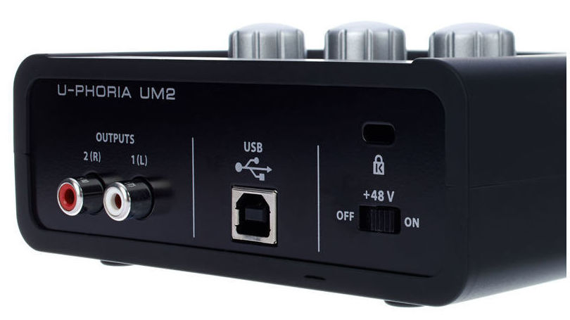 Interface de audio usb Behringer U-Phoria UM2 Interface de audio usb Behringer U-Phoria UM2