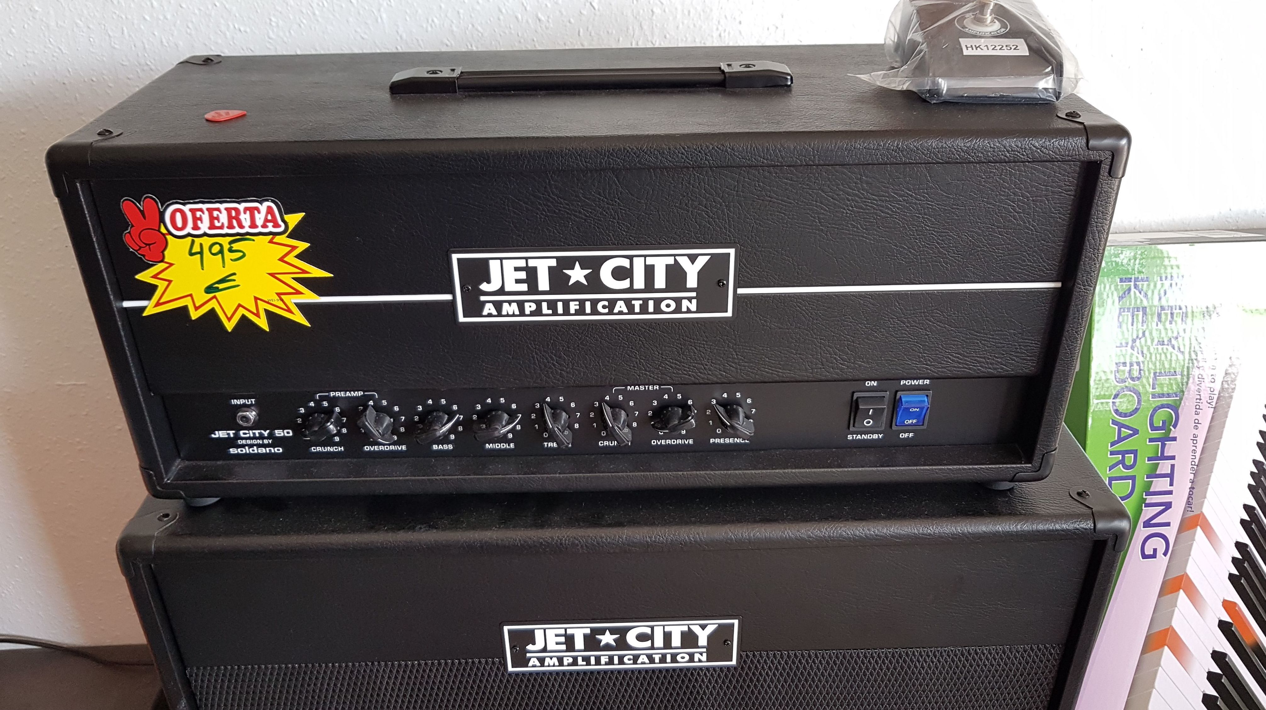 Oferta amplificador a válvulas Jet City 50w + pantalla 2x12" Oferta amplificador a válvulas Jet City 50w + pantalla 2x12"