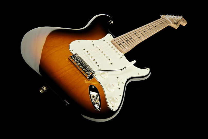 Fender Stratocaster México mástil de arce sunburst }}