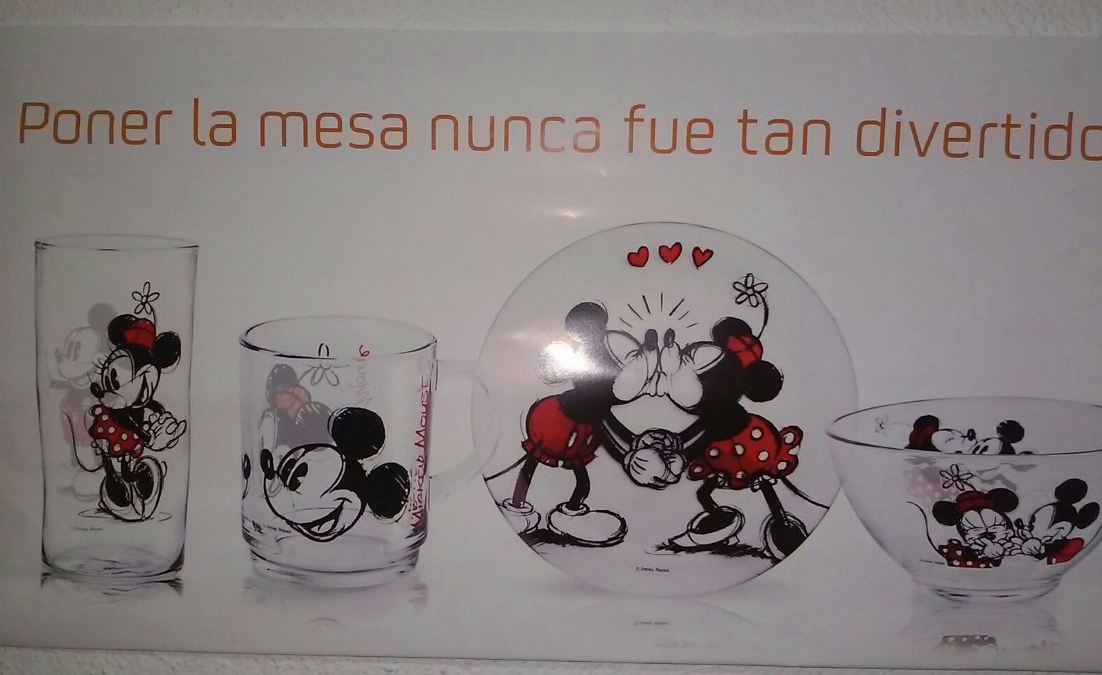 Promocion Disney ,por cada 500 litros + 1 euro obtendra un divertido plato ,vaso,bol o taza.segun desee.