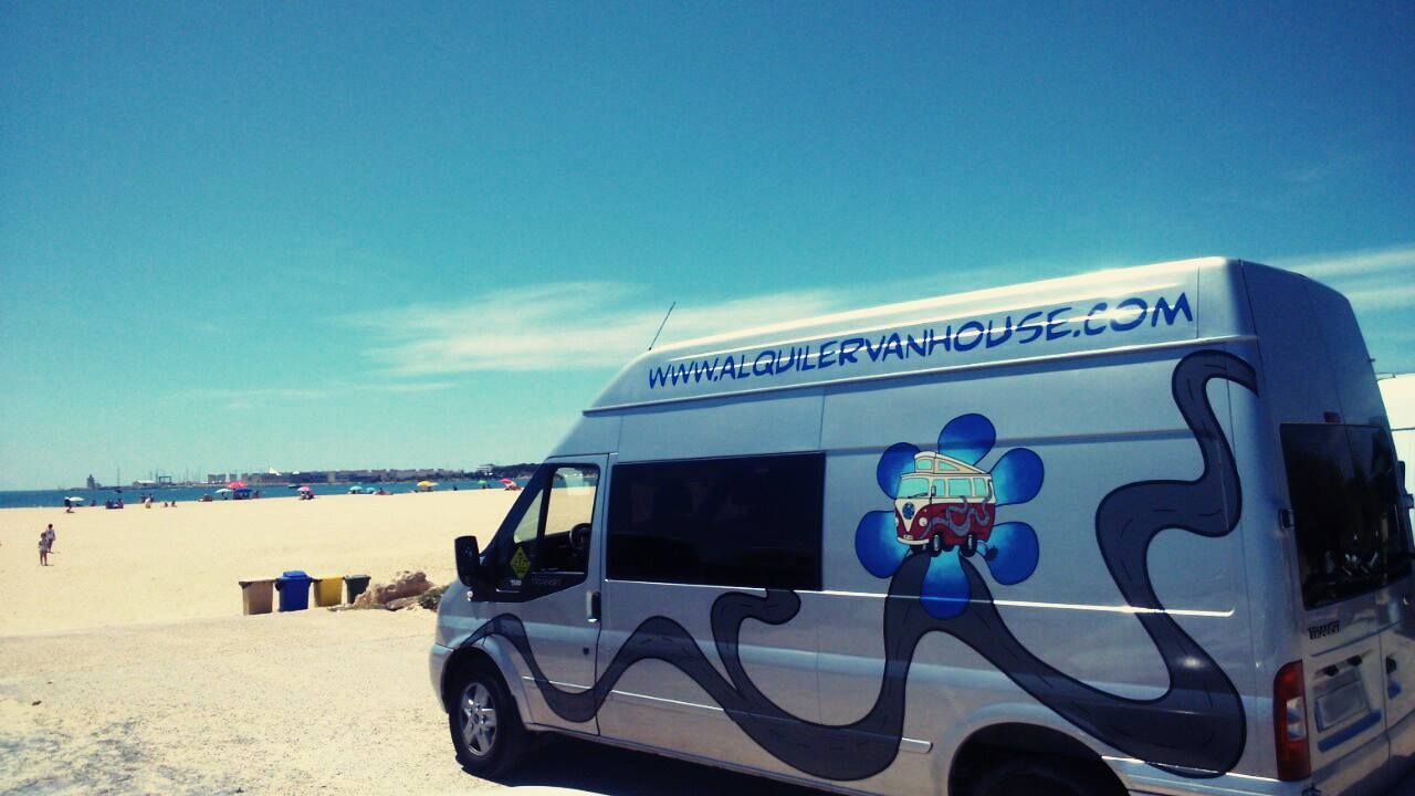 Ford Transit 4 plazas: Servicios de CamperIbiza Ford Transit 4 plazas: Servicios de CamperIbiza