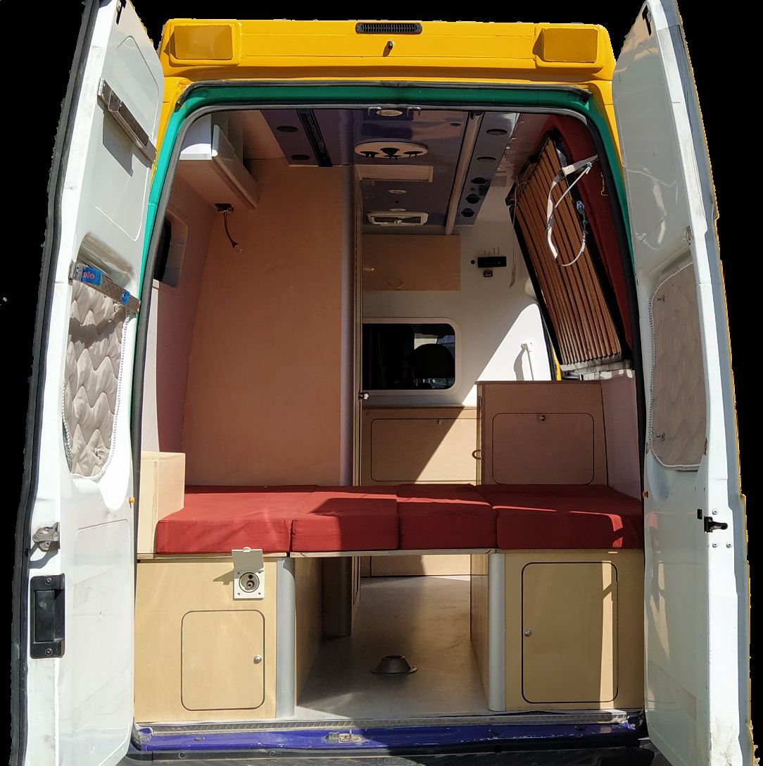 Ford Transit 3 plazas: Servicios de CamperIbiza Ford Transit 3 plazas: Servicios de CamperIbiza