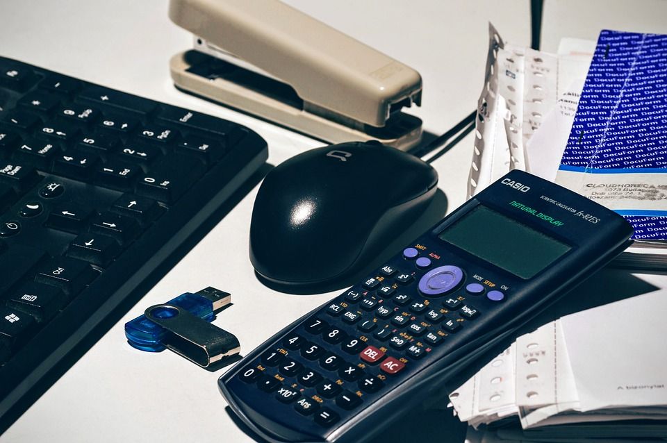 Calculadoras, grapadoras, prendives Calculadoras, grapadoras, prendives