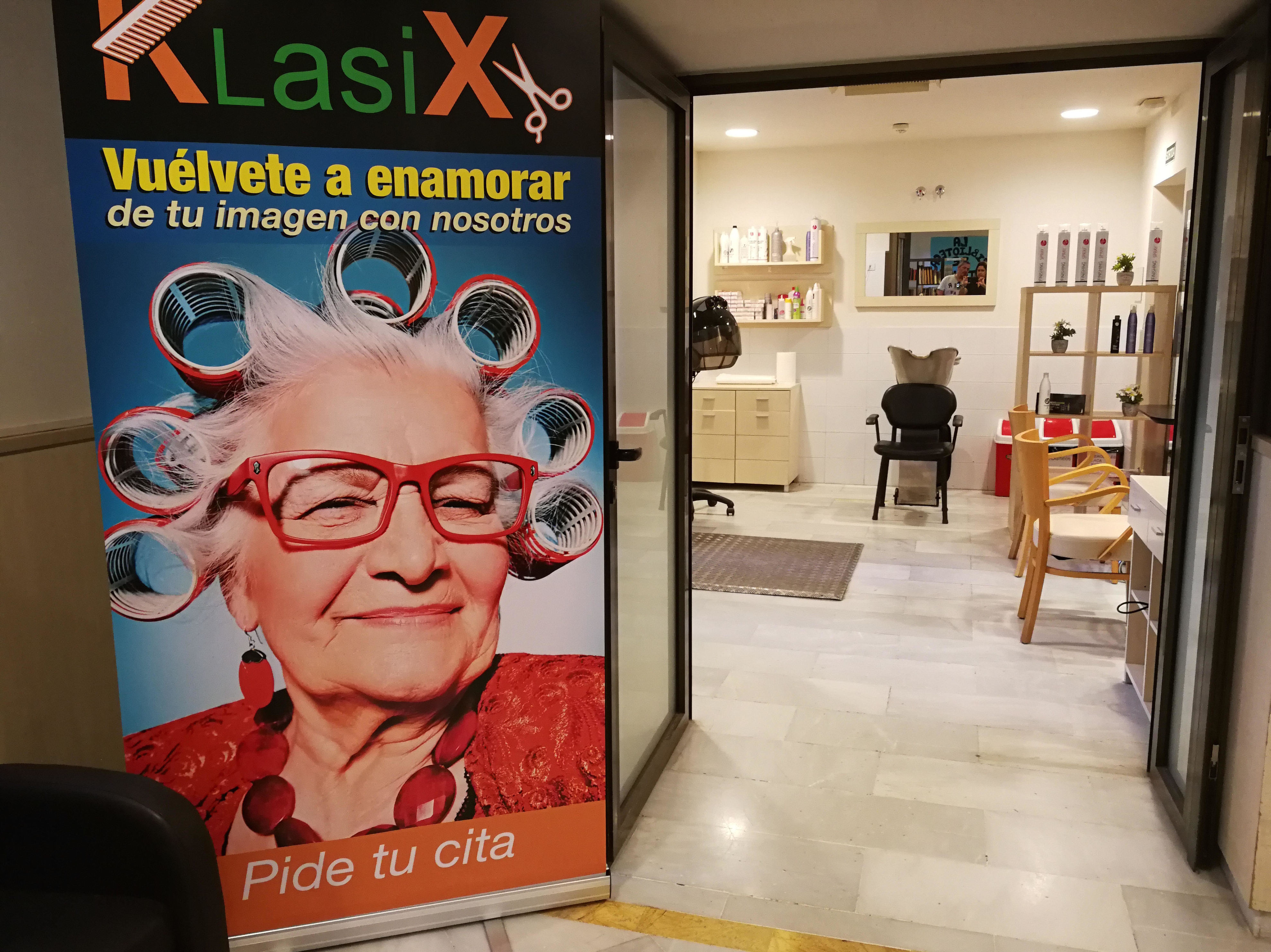 Servicio de peluquería y estética en residencias: Servicios de KLASIX Servicio de peluquería y estética en residencias: Servicios de KLASIX