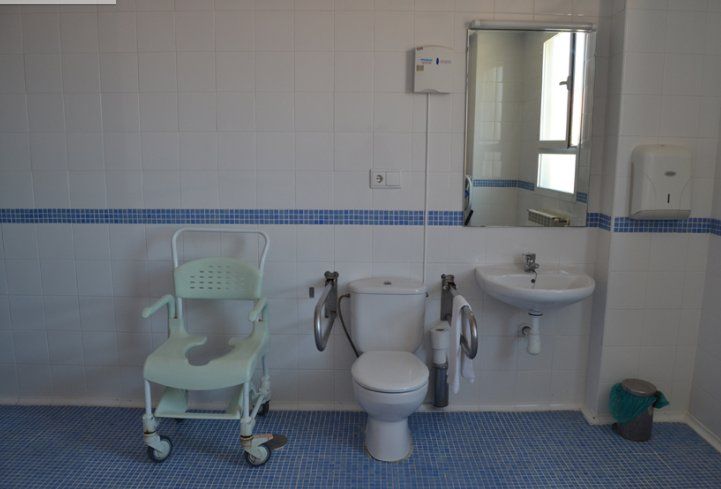 Baños geriátricos: Servicios de Trinidad Montes Orientales Baños geriátricos: Servicios de Trinidad Montes Orientales