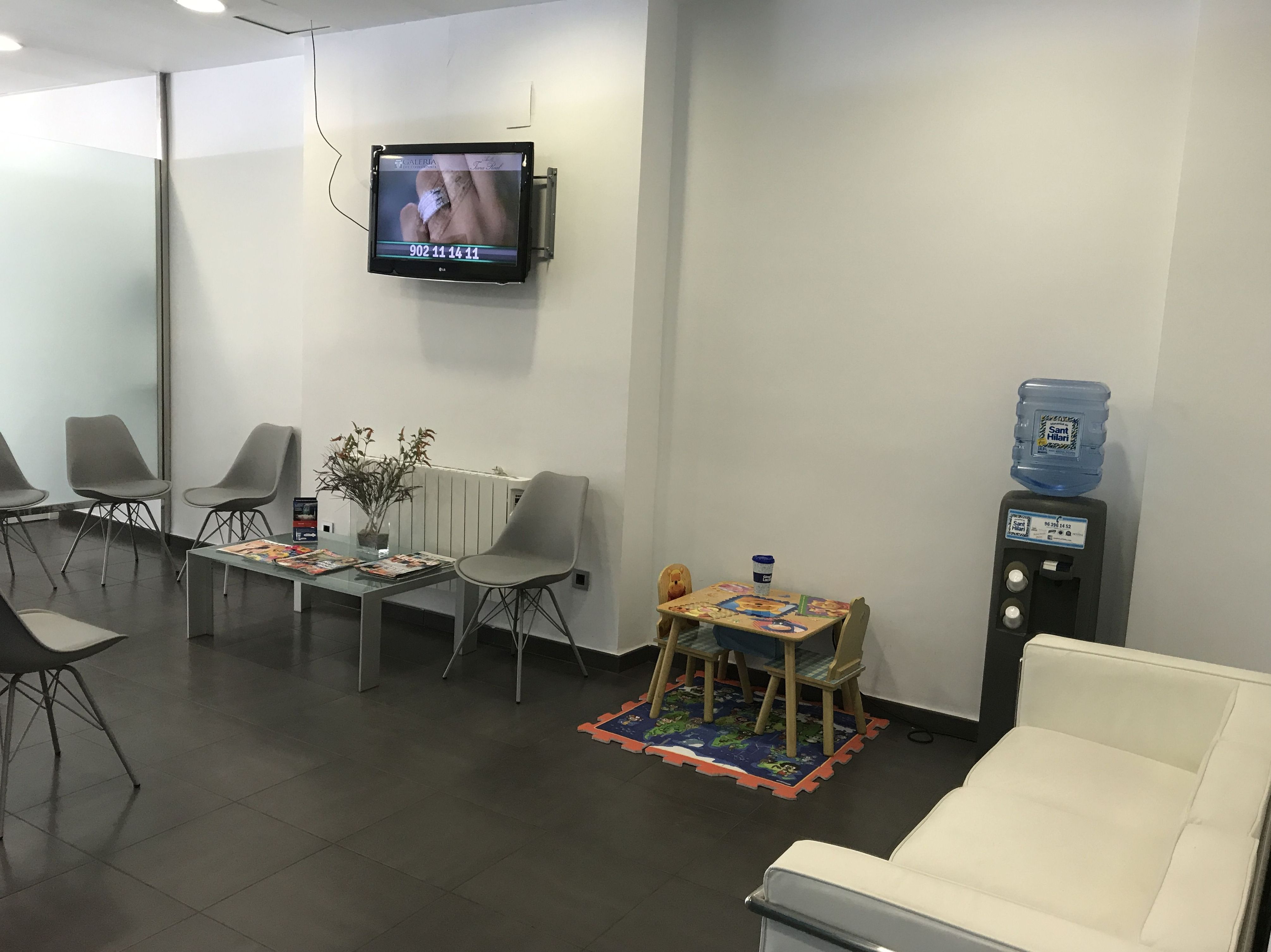Sala de espera 1 Clínica dental Fortaña-Giménez en Torrent, Valencia