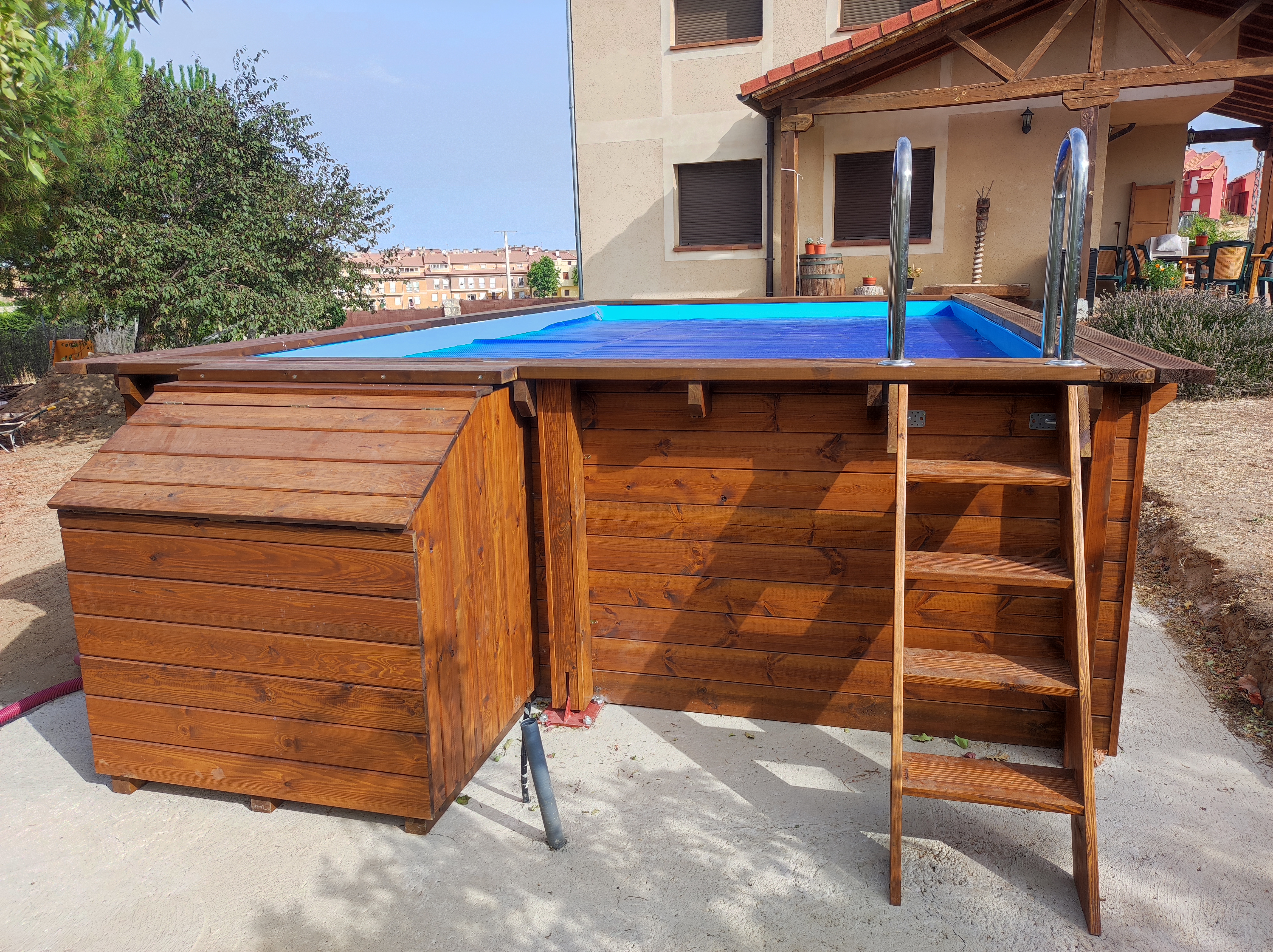 Piscinas: Servicios de Carpintería J. I. Olmos Piscinas: Servicios de Carpintería J. I. Olmos