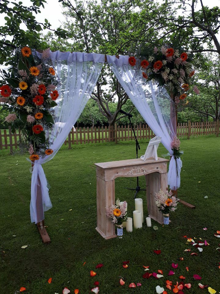 Decoración floral para todo tipo de eventos: Servicios de Floristería Albuerne Decoración floral para todo tipo de eventos: Servicios de Floristería Albuerne
