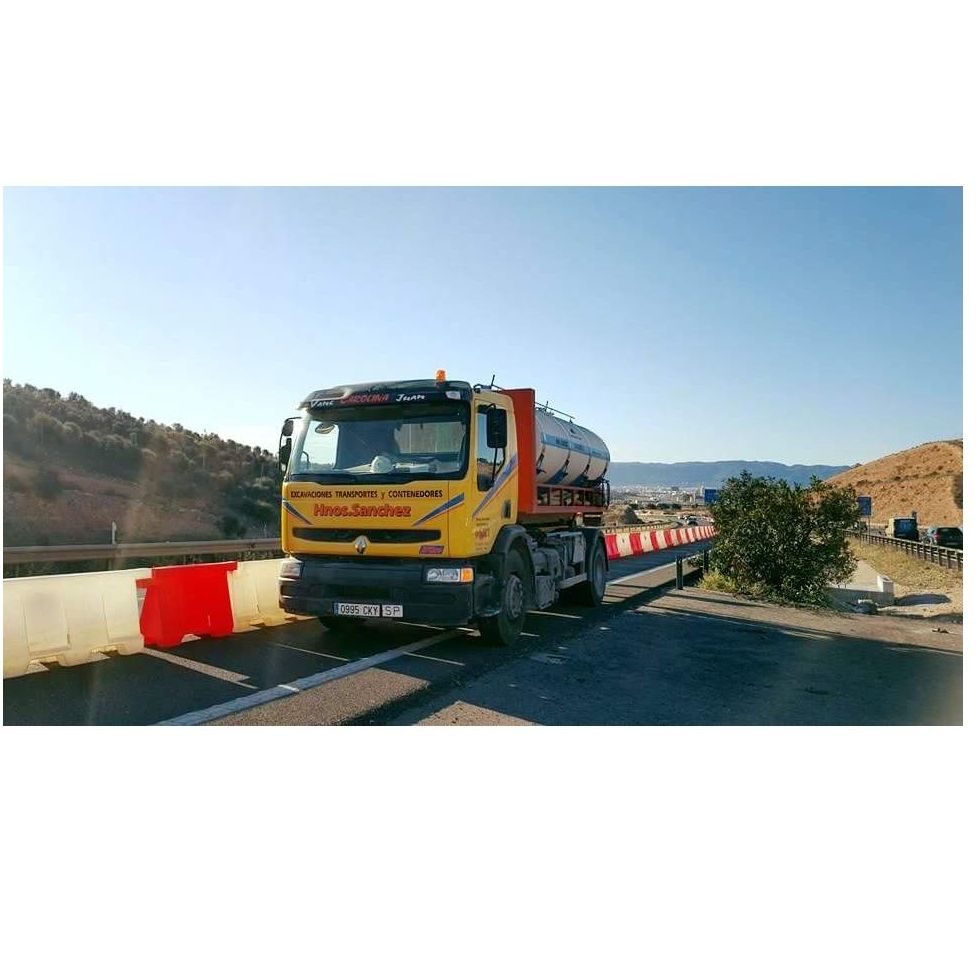 Servicio de agua: Servicios de Hnos Sánchez Excaycon s.l.u. Servicio de agua: Servicios de Hnos Sánchez Excaycon s.l.u.