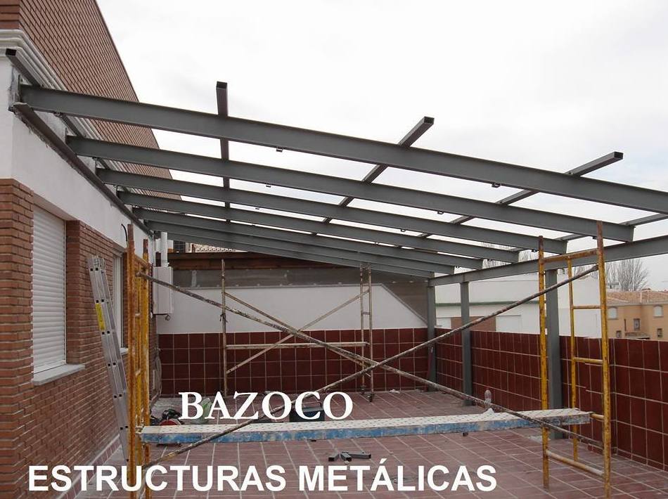 Estructuras métalicas: Productos y Servicios de Puertas Metálicas Bazoco Estructuras métalicas: Productos y Servicios de Puertas Metálicas Bazoco