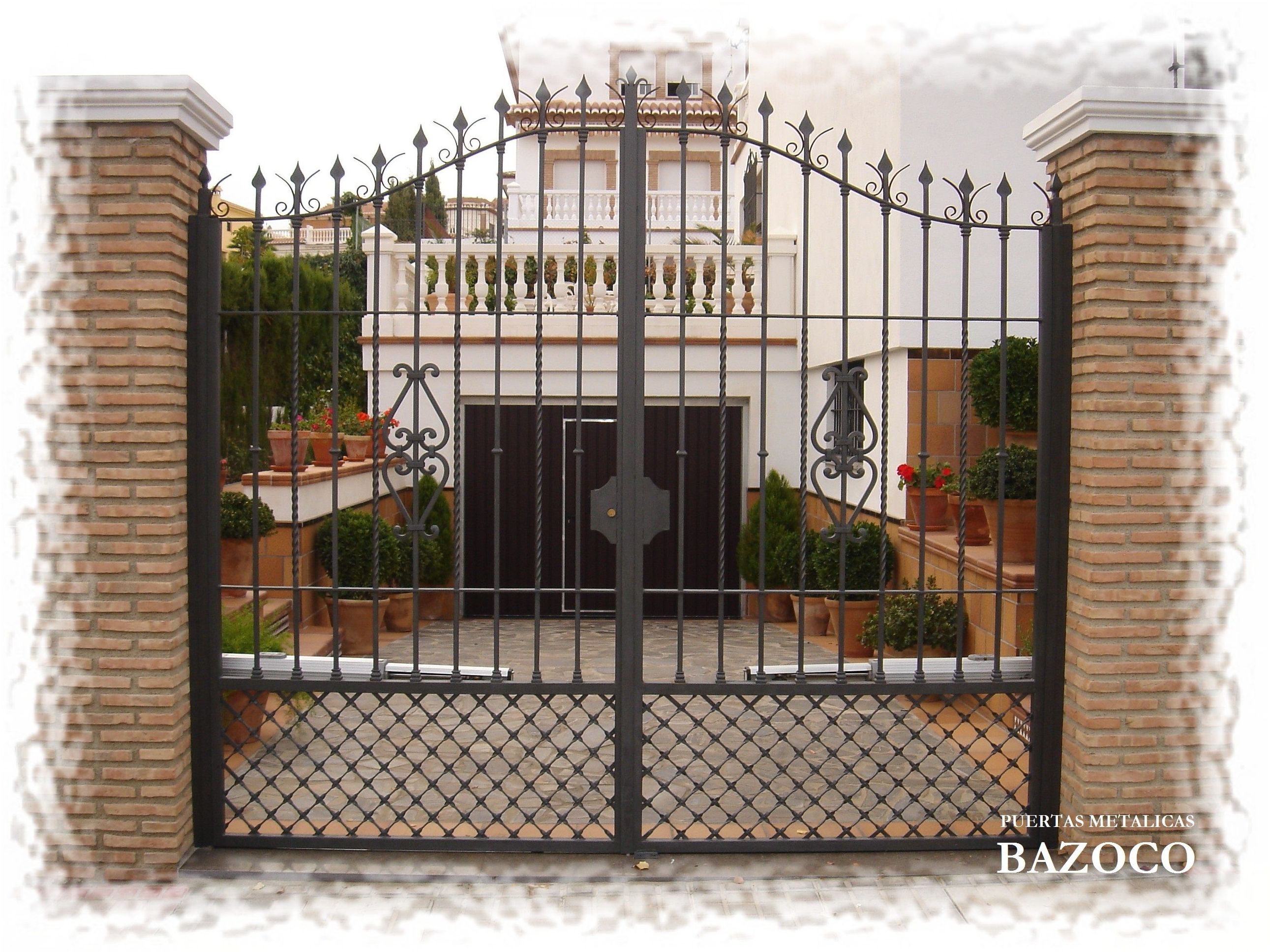 KIT hidráulico para cancelas batiente dos hojas en Granada KIT hidráulico para cancelas batiente dos hojas en Granada