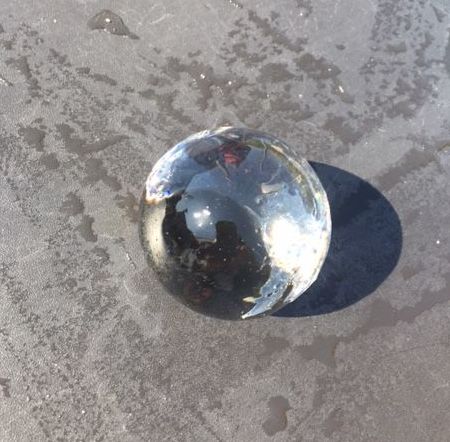 Esferas de hielo Premium - Gold Ball Ice: Productos y servicios de As de Hielo Esferas de hielo Premium - Gold Ball Ice: Productos y servicios de As de Hielo