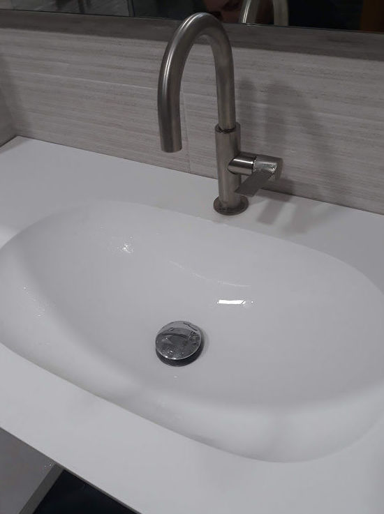 grifo de caño alto en aceroinoxidable