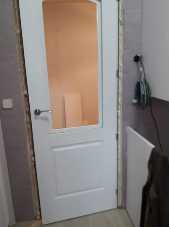 puertas de paso lacada blanca, estilo clasico con vitrina