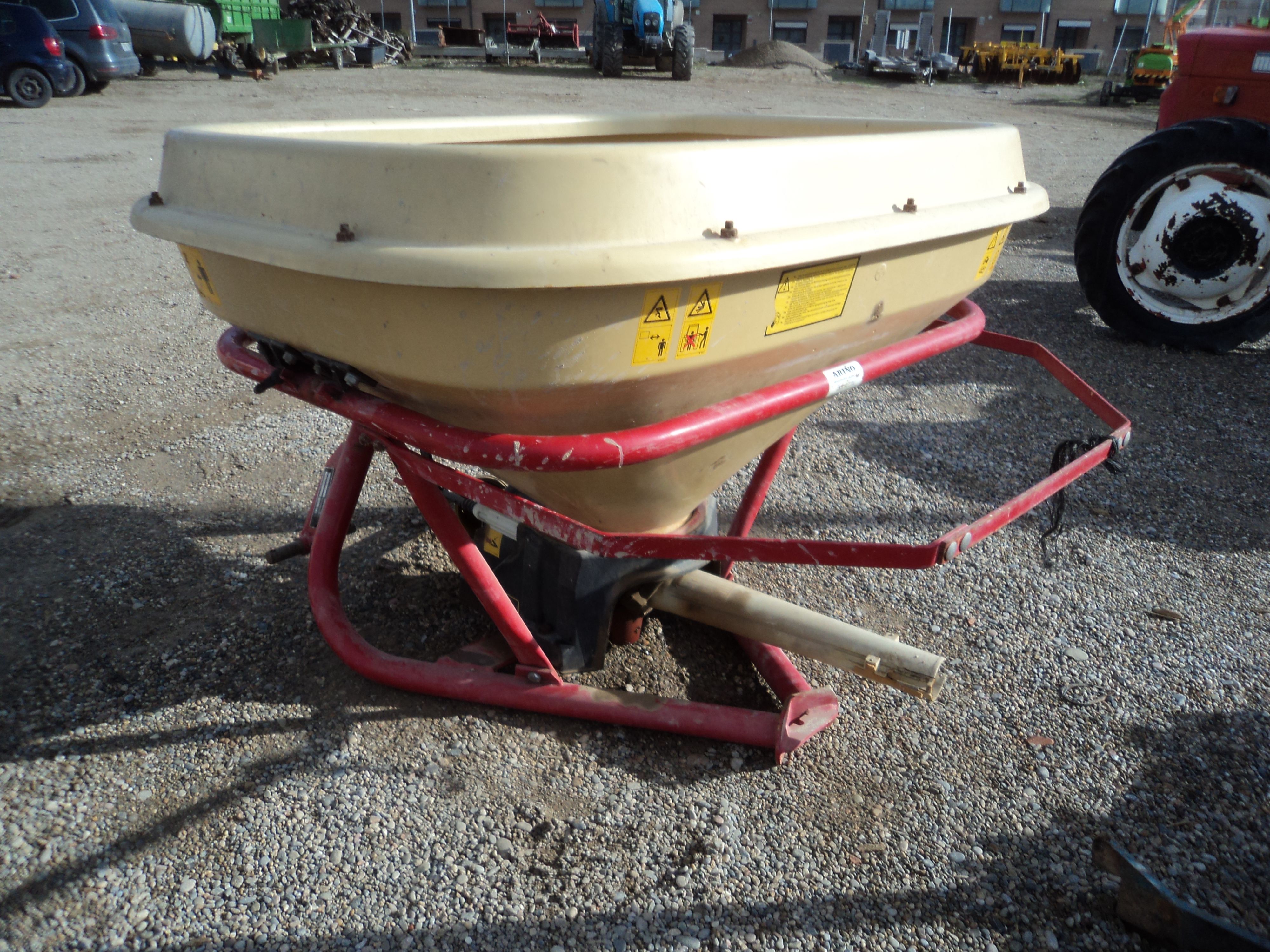 ABONADORA VICON 450 KG: Compra venta de TALLERS VESER ABONADORA VICON 450 KG: Compra venta de TALLERS VESER