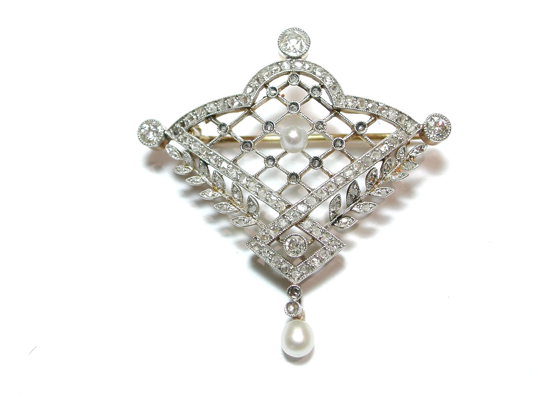 Broche- pendentif de oro, platino, diamantes y perlas. Circa: 1900-1910.: Catálogo de Antigua Joyeros Broche- pendentif de oro, platino, diamantes y perlas. Circa: 1900-1910.: Catálogo de Antigua Joyeros