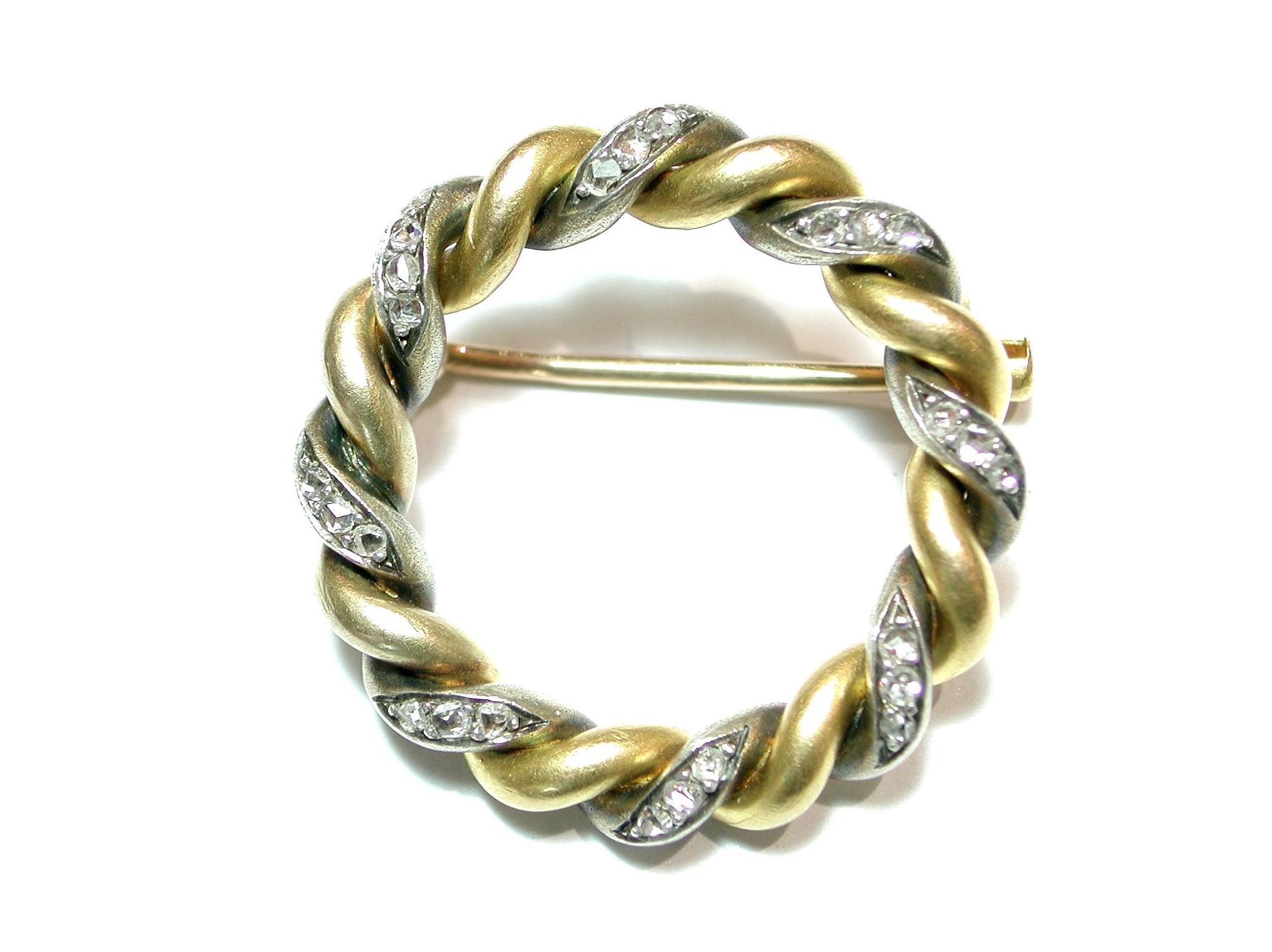 Broche circular de oro de 18k y plata con diamantes. S.XIX: Catálogo de Antigua Joyeros Broche circular de oro de 18k y plata con diamantes. S.XIX: Catálogo de Antigua Joyeros
