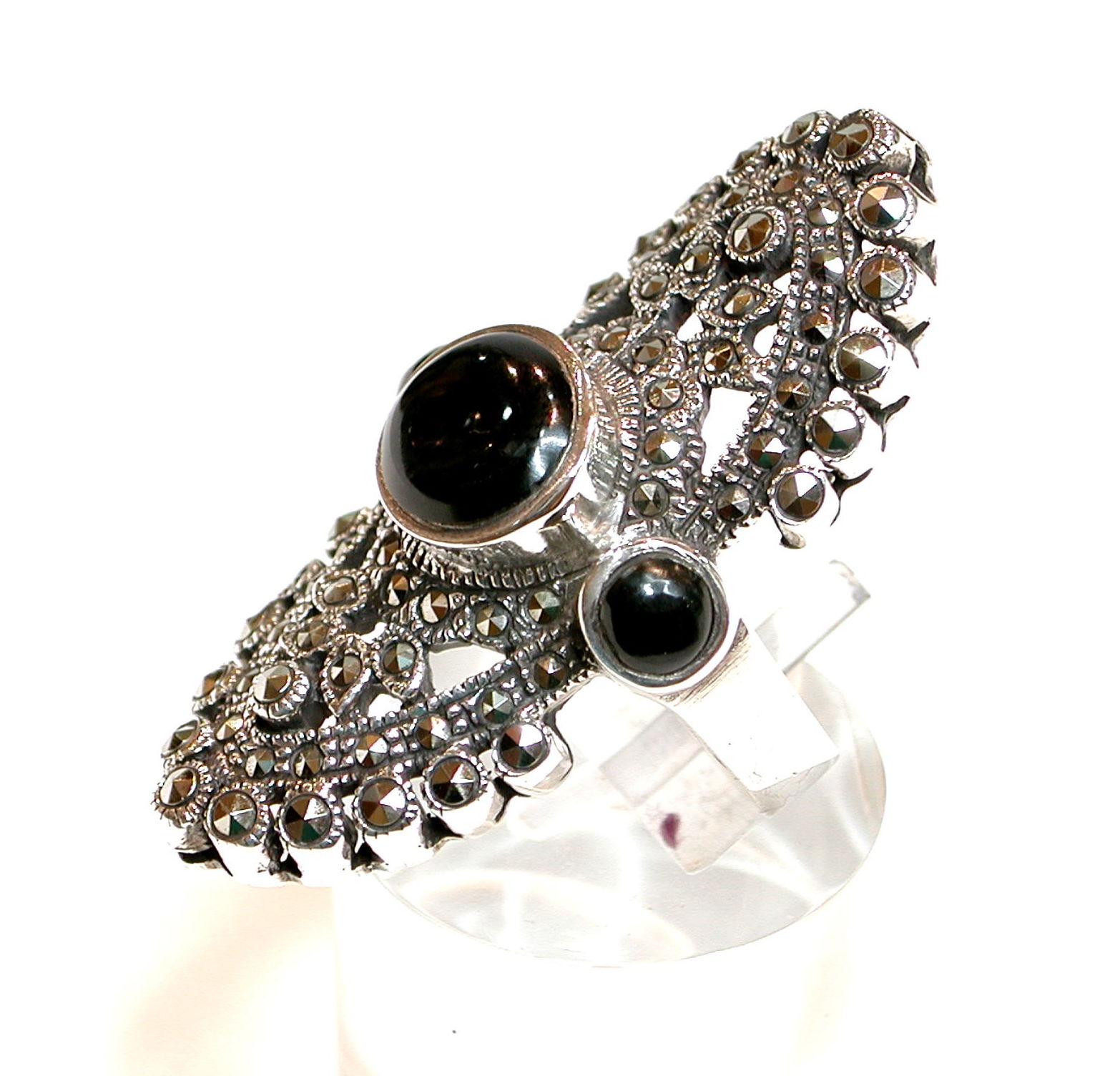 Sortija Ovalada y calada Plata de 1º Ley con Ónix Negro Ref.BS-0855/01: Catálogo de Antigua Joyeros Sortija Ovalada y calada Plata de 1º Ley con Ónix Negro Ref.BS-0855/01: Catálogo de Antigua Joyeros