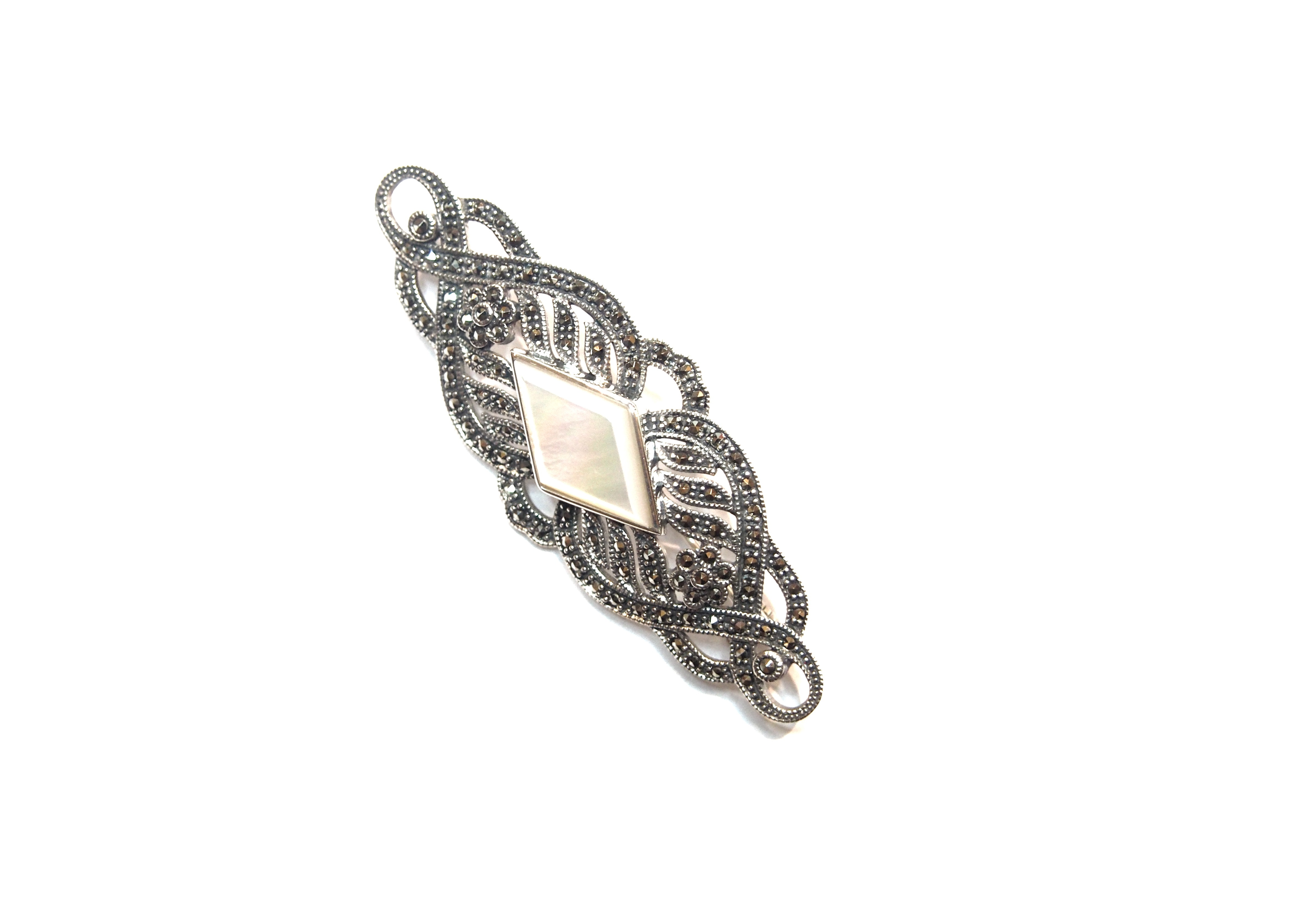 Broche Plata de 1º ley con formas florales , marcasitas y Nácar AB-3243/07: Catálogo de Antigua Joyeros Broche Plata de 1º ley con formas florales , marcasitas y Nácar AB-3243/07: Catálogo de Antigua Joyeros