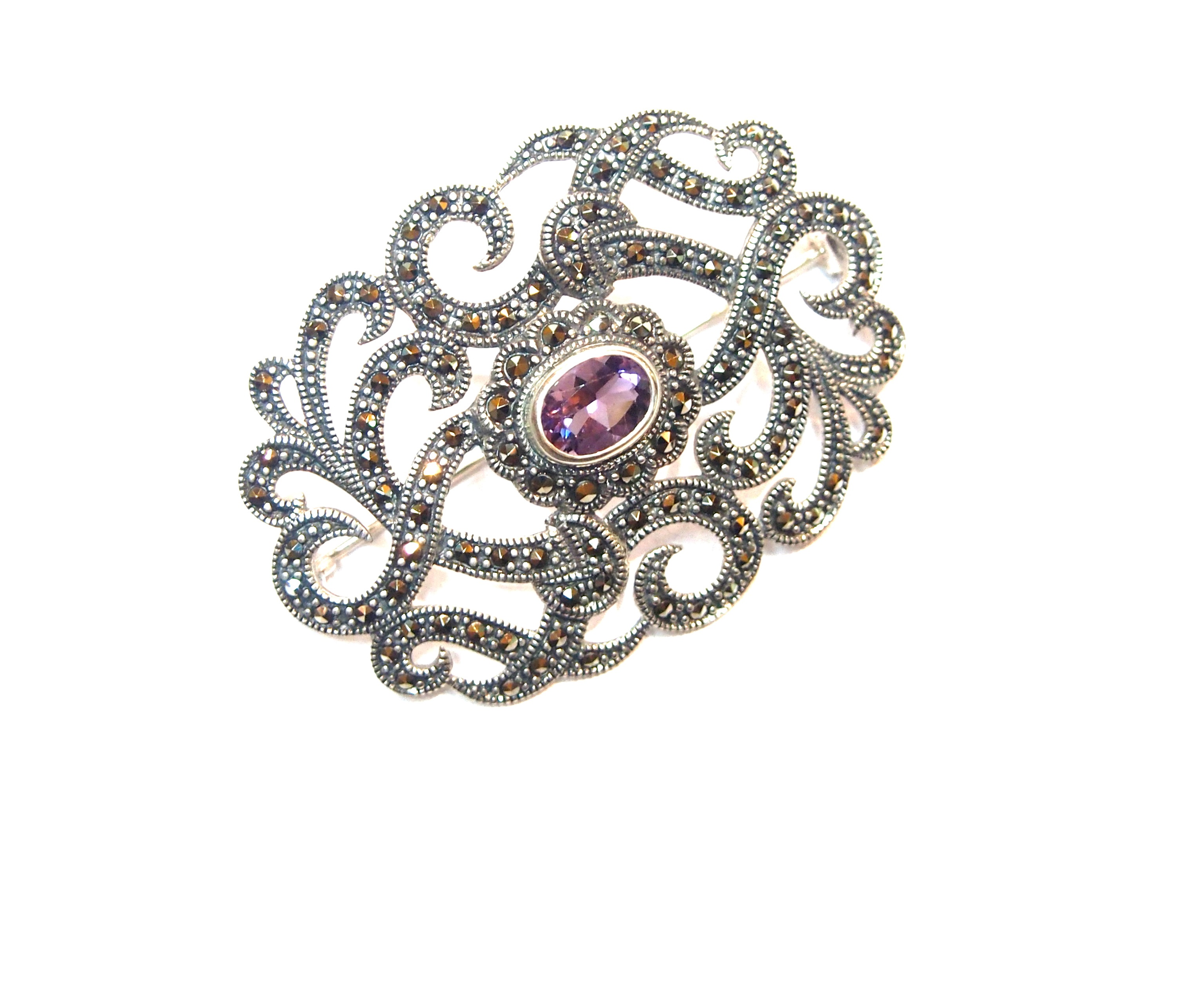Broche Plata de Ley y Amatista ovalado. Ref. AB-034/02: Catálogo de Antigua Joyeros Broche Plata de Ley y Amatista ovalado. Ref. AB-034/02: Catálogo de Antigua Joyeros