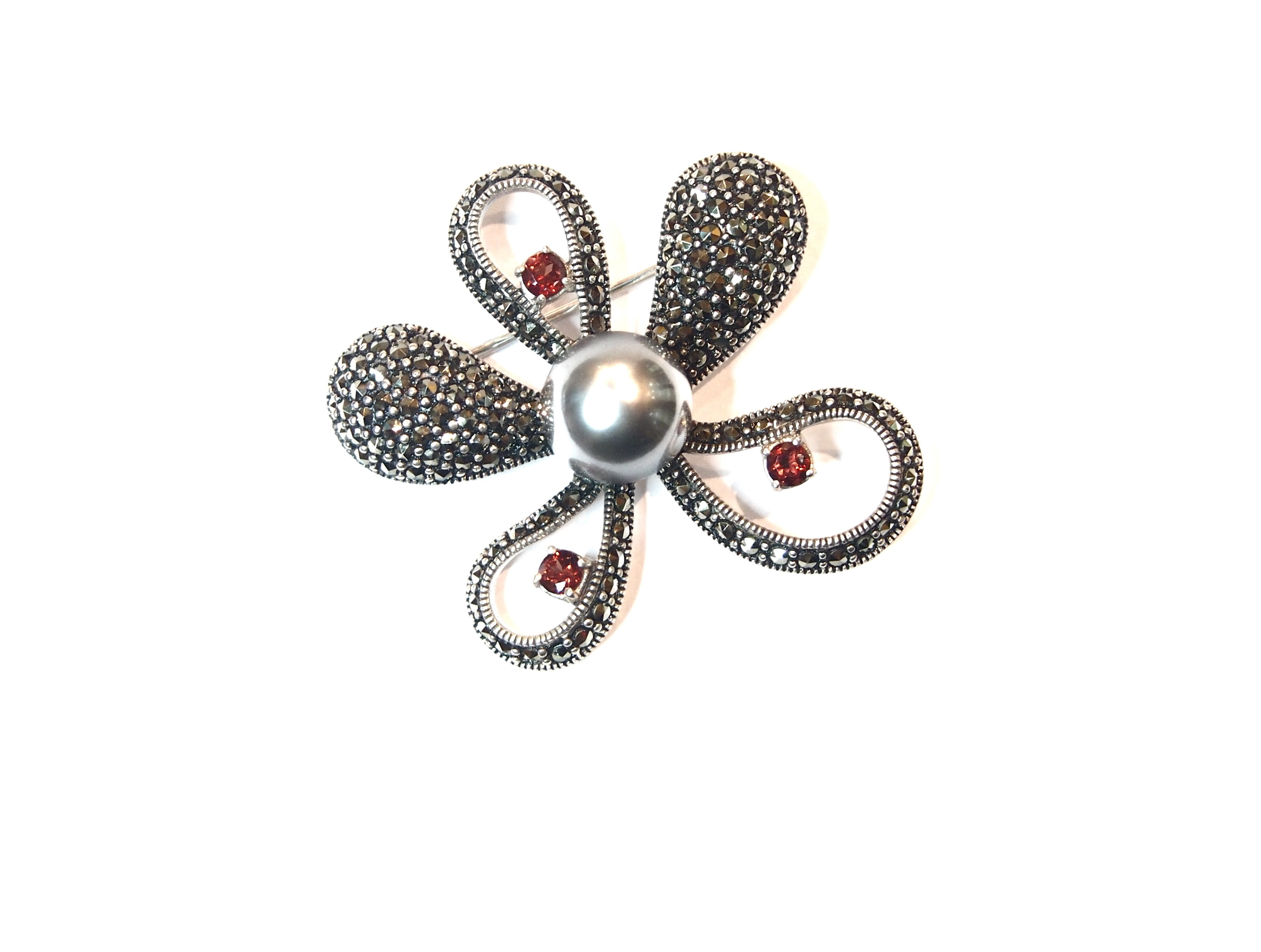 Broche de Plata de Ley y granates. Ref.: AB-585/09: Catálogo de Antigua Joyeros Broche de Plata de Ley y granates. Ref.: AB-585/09: Catálogo de Antigua Joyeros