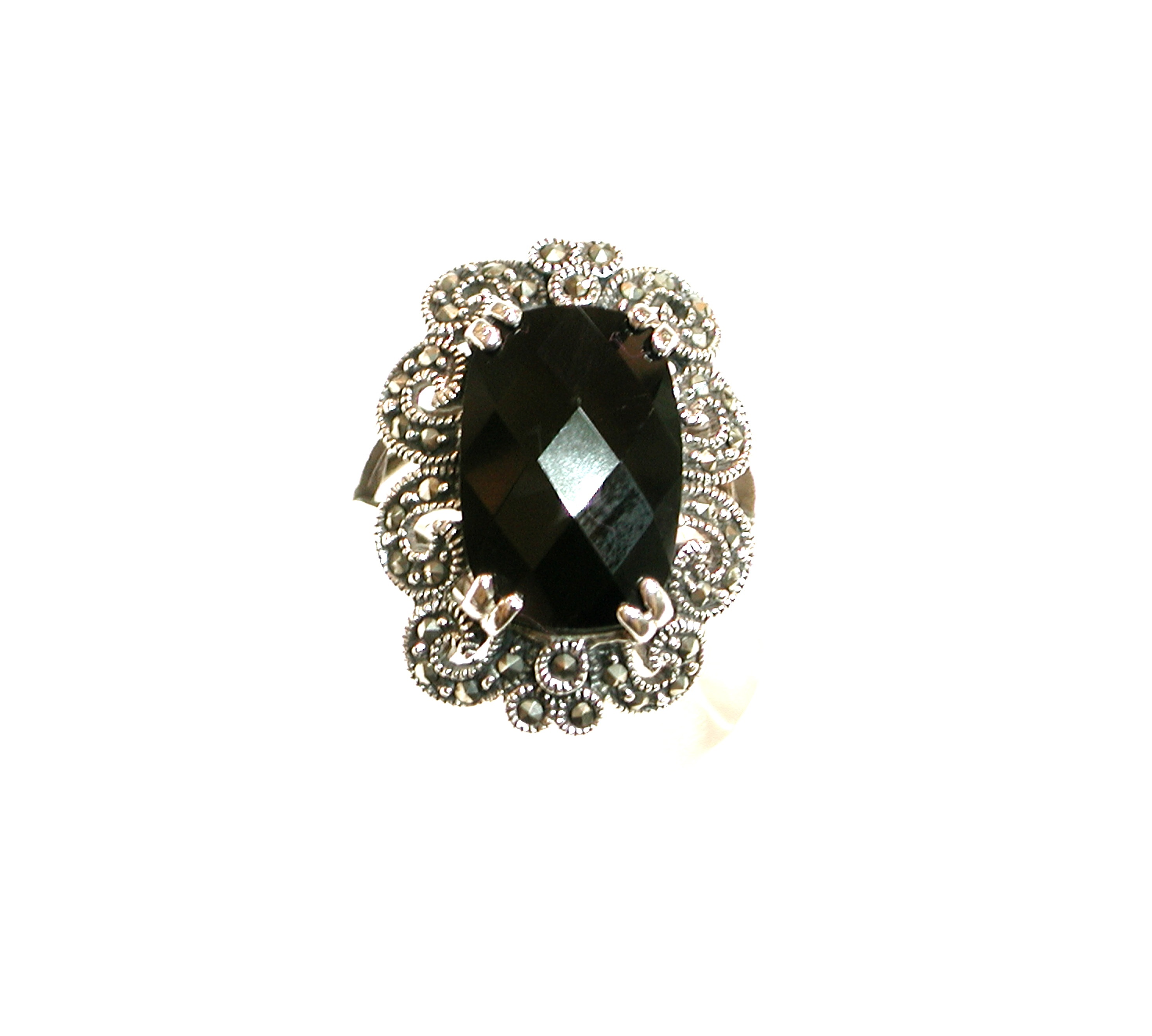 Sortija con Marco floral de Plata1º Ley y Marcasitas. Ref. MSM031/00: Catálogo de Antigua Joyeros Sortija con Marco floral de Plata1º Ley y Marcasitas. Ref. MSM031/00: Catálogo de Antigua Joyeros