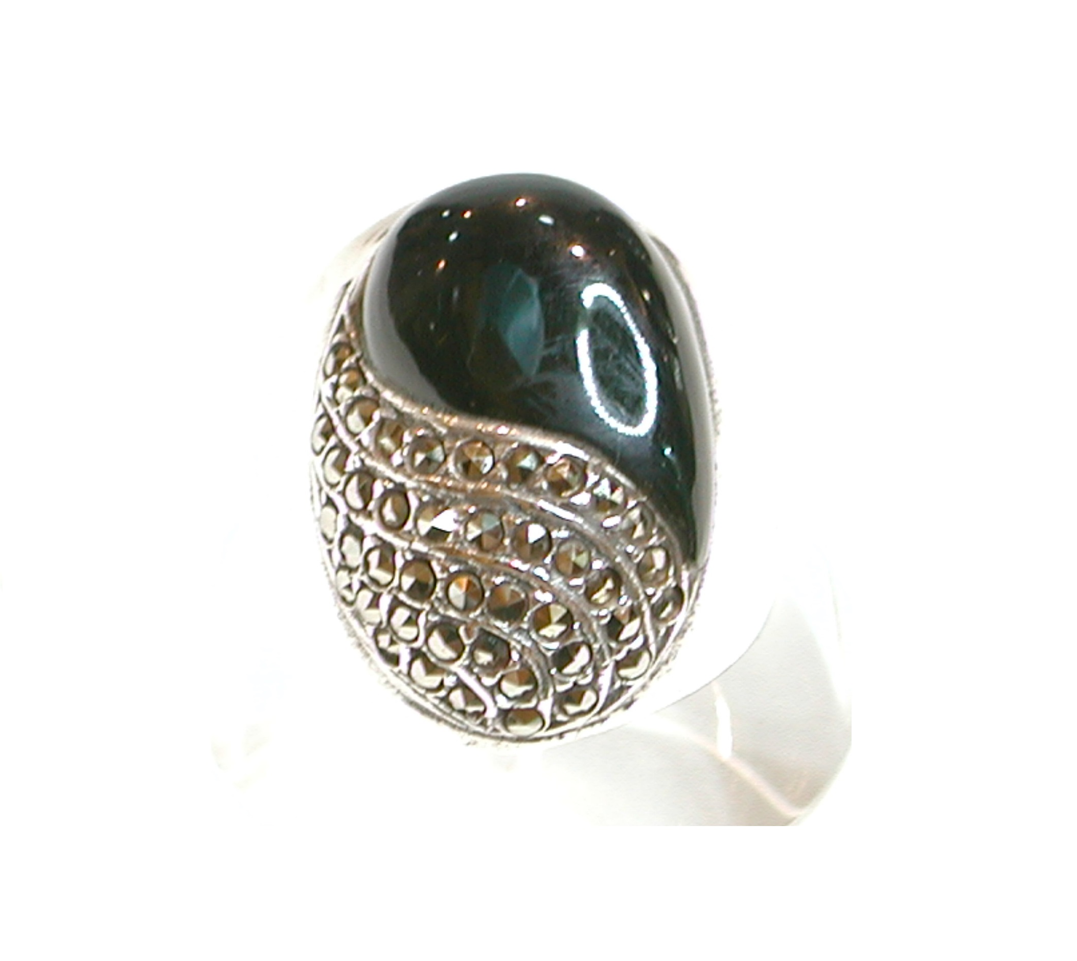 Sortija simulando el Yin y el Yang con Ónix y Marcasitas Ref. GS-019/01: Catálogo de Antigua Joyeros Sortija simulando el Yin y el Yang con Ónix y Marcasitas Ref. GS-019/01: Catálogo de Antigua Joyeros