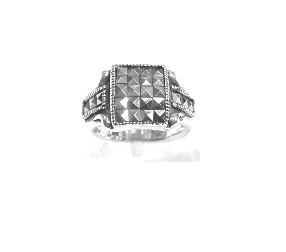 Sortija Forma Cuadrada de Plata de 1ª Ley con Marcasitas.Ref.ES-793/00: Catálogo de Antigua Joyeros Sortija Forma Cuadrada de Plata de 1ª Ley con Marcasitas.Ref.ES-793/00: Catálogo de Antigua Joyeros